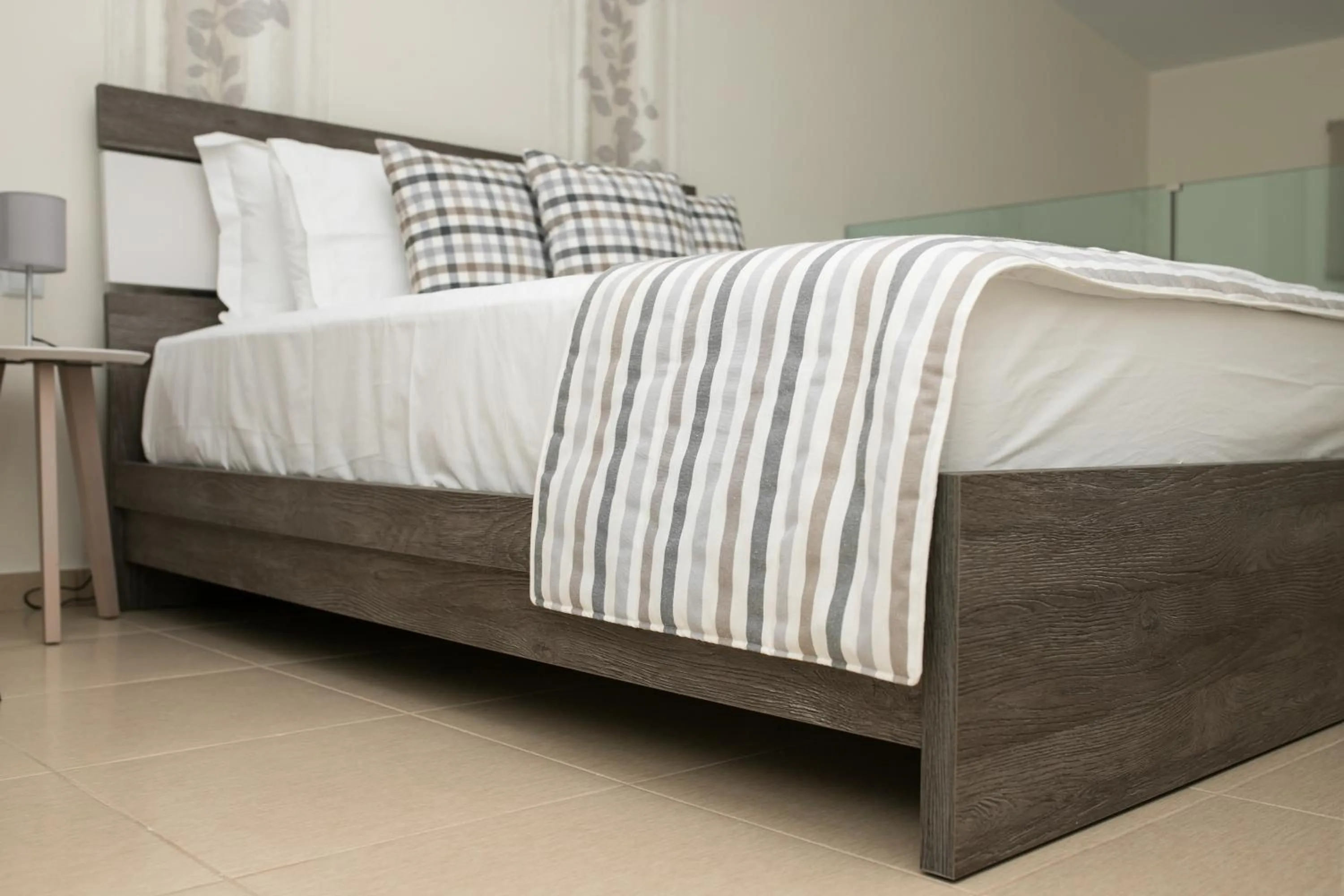 Bedroom, Bed in Gmare