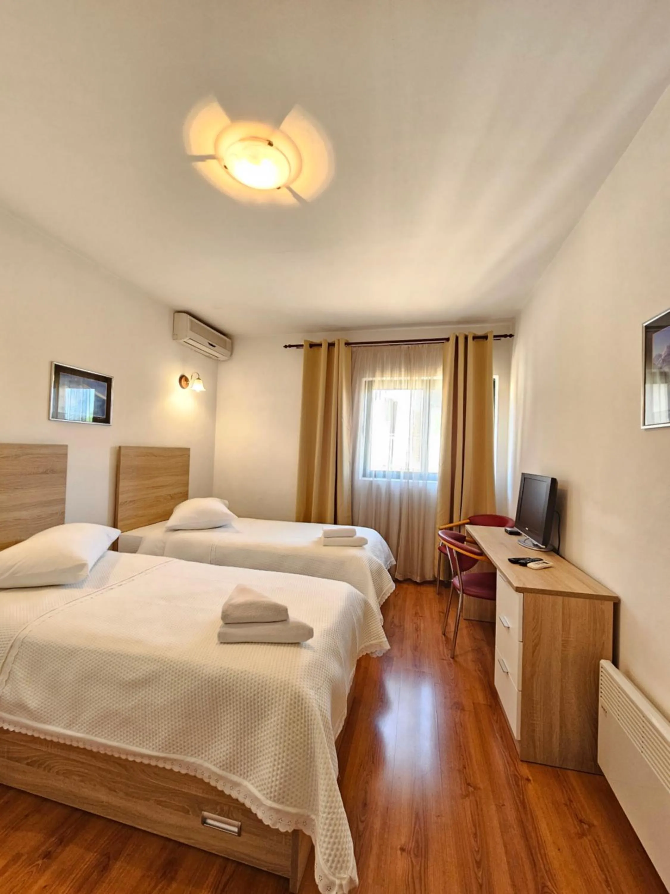 Bedroom, Bed in Hotel Prvan