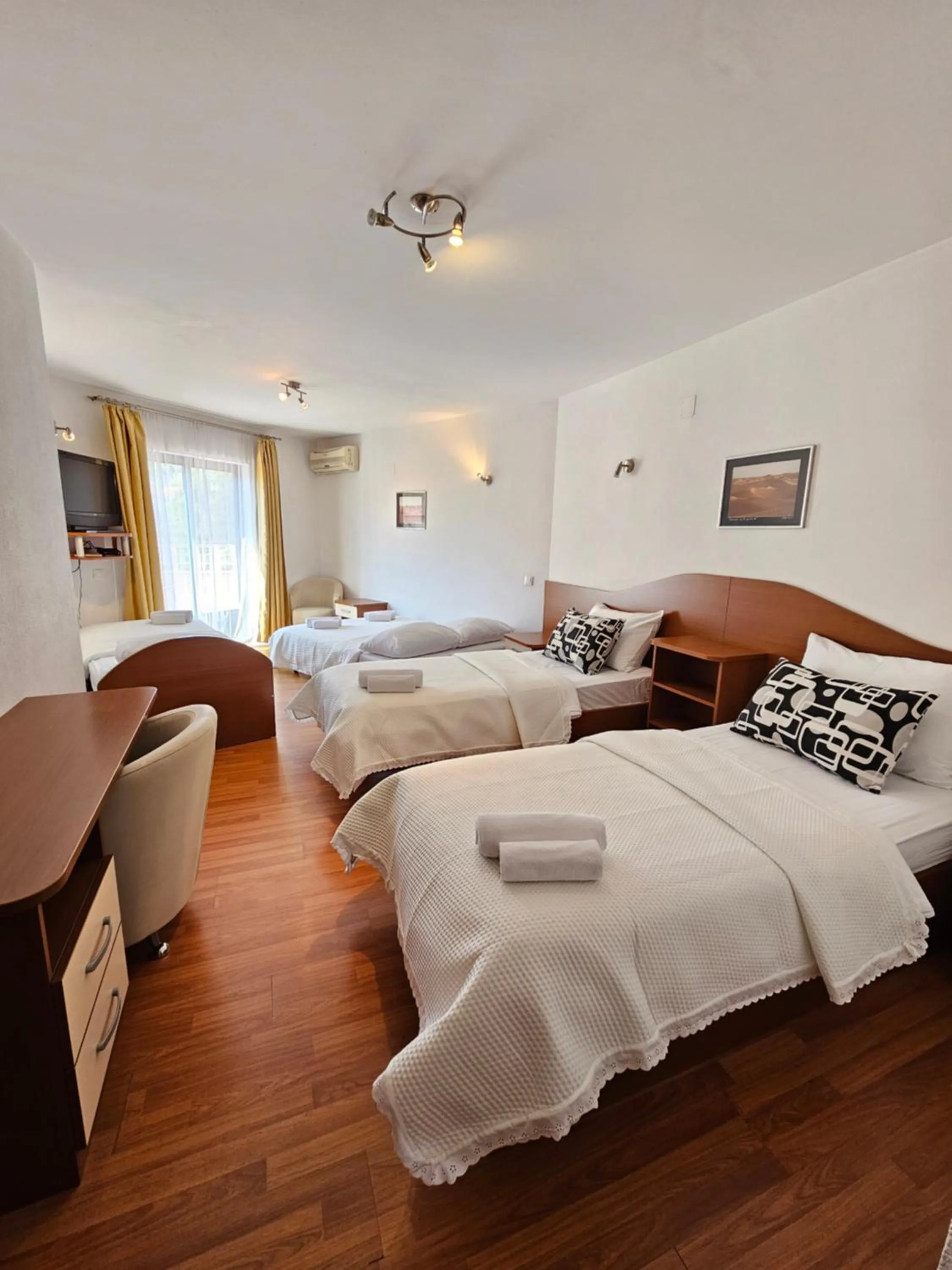 Bedroom, Bed in Hotel Prvan