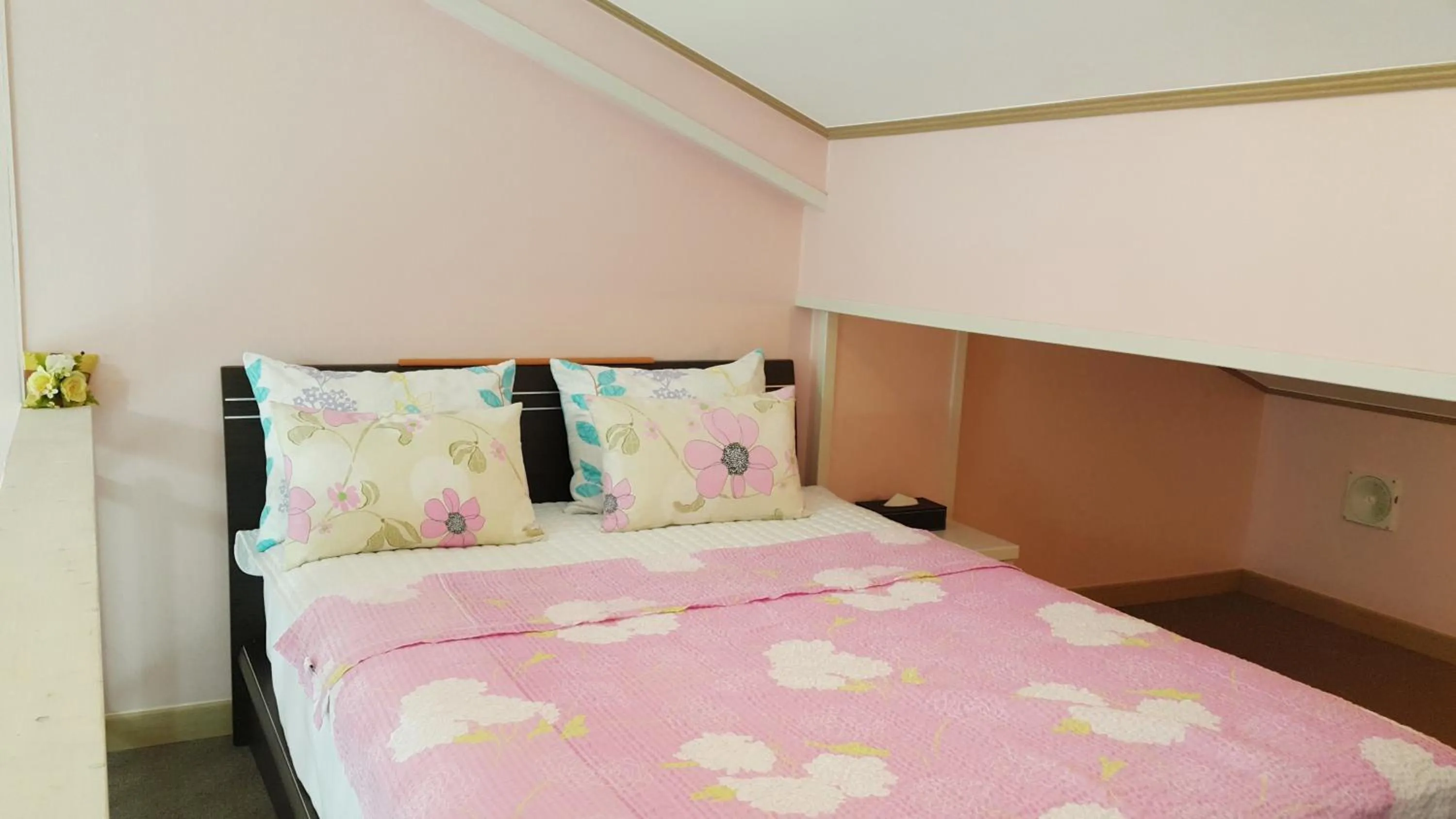 Bedroom, Bed in Dreaming Forest Pension Seogwipo