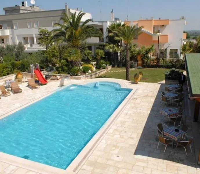 Swimming pool in Hotel Cuor Di Puglia