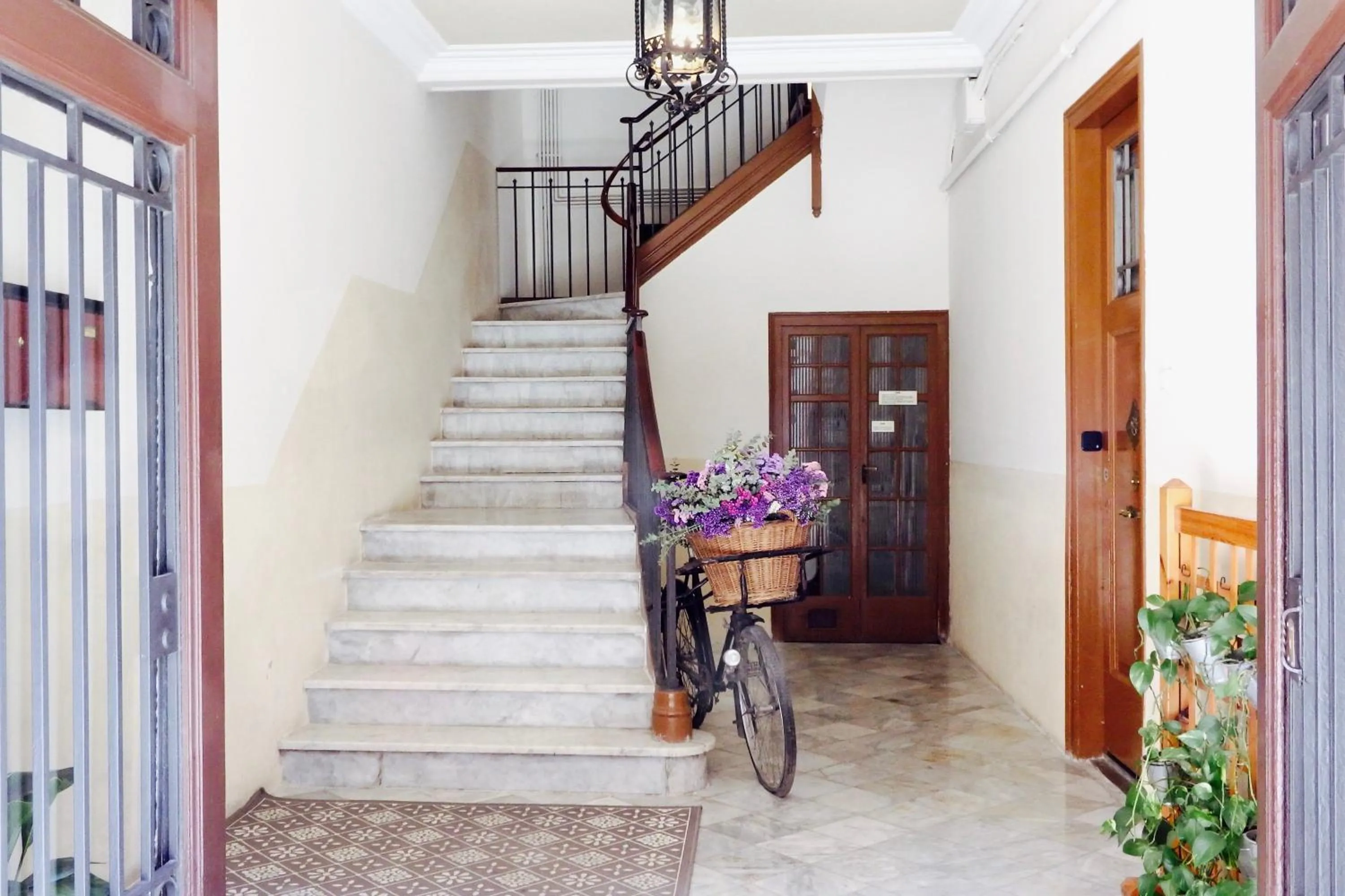 Property building in Hostal Poblenou