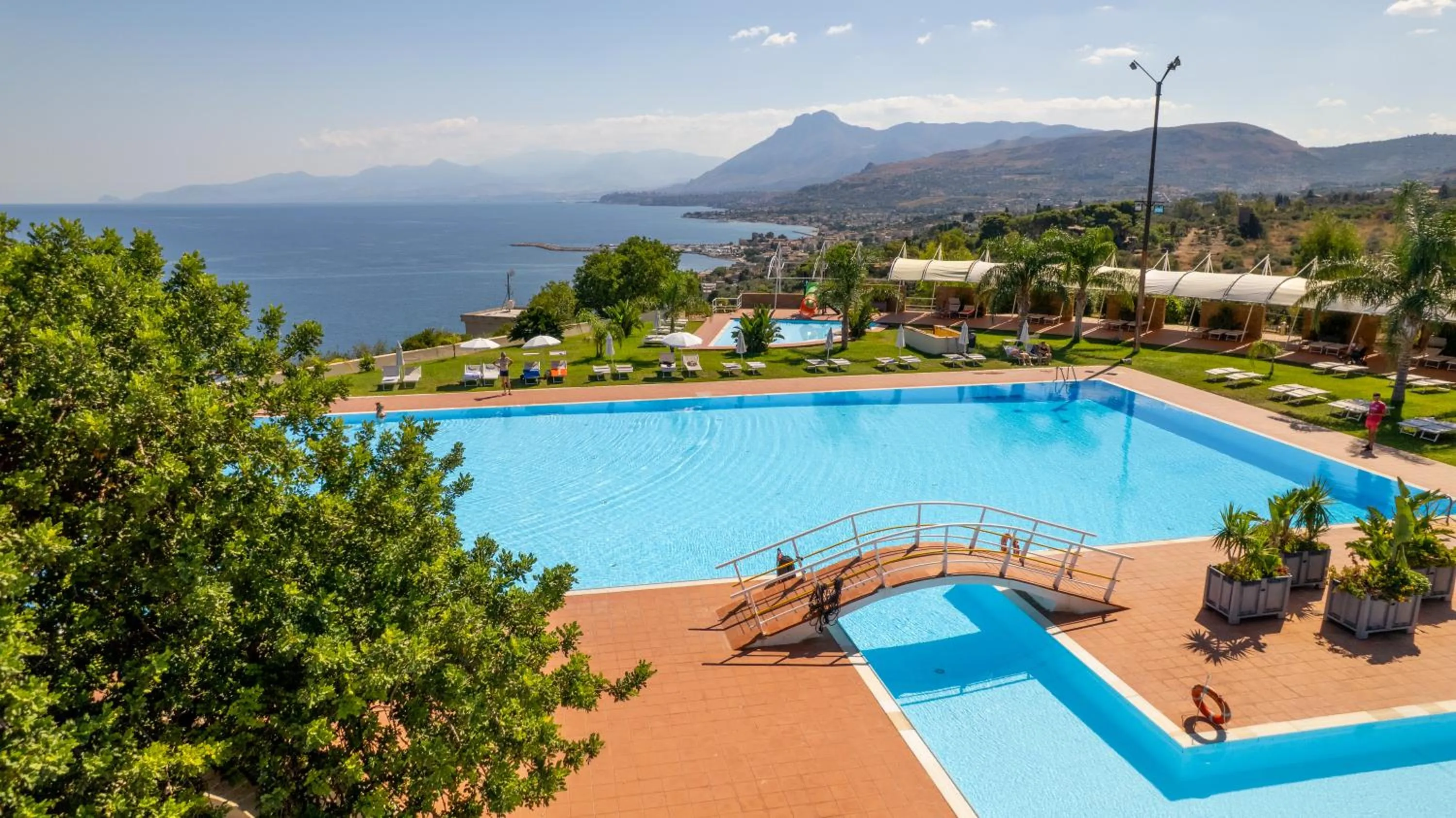 Swimming pool in Hotel Torre Normanna