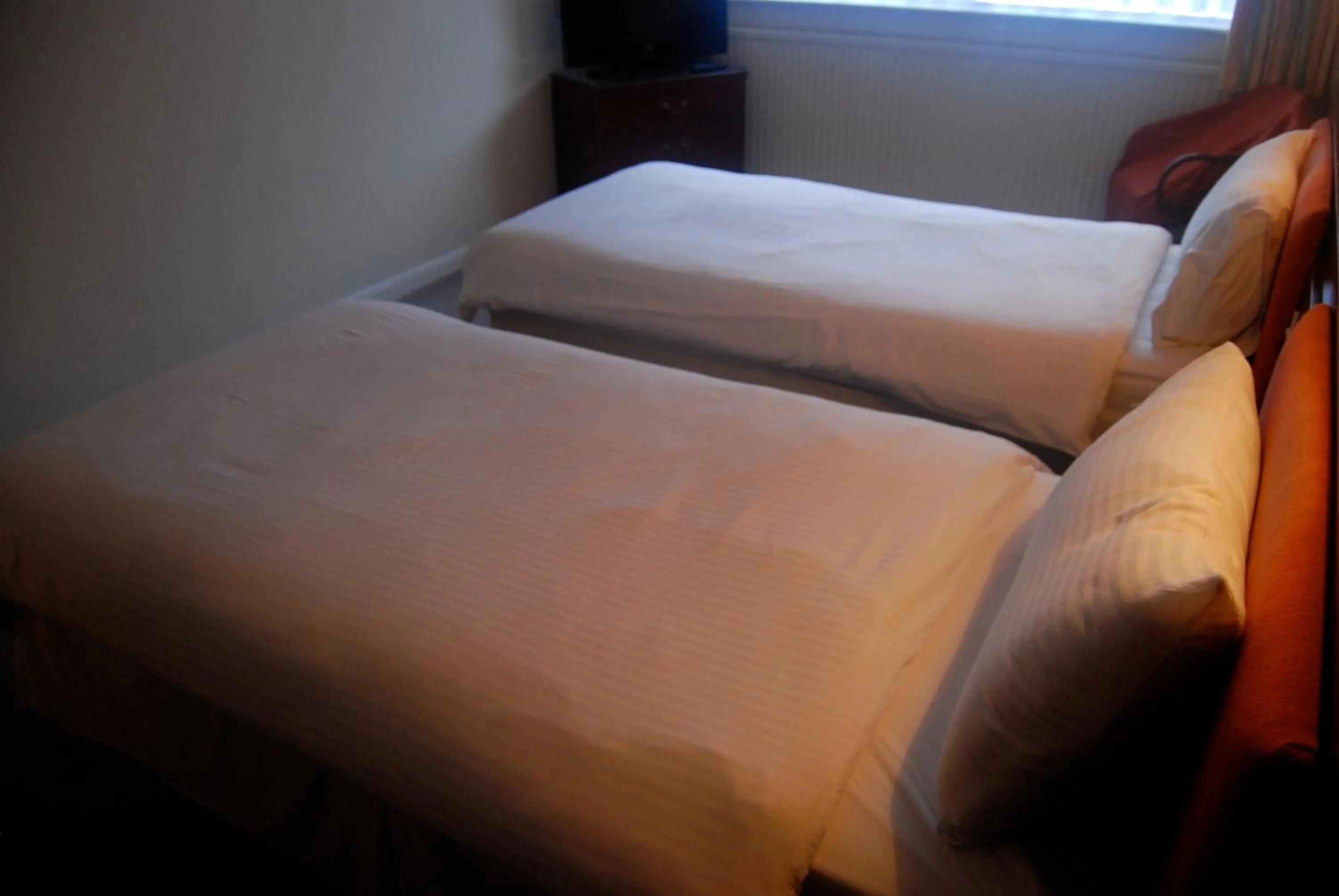 Photo of the whole room, Bed in Brecon Hotel Sheffield Rotherham