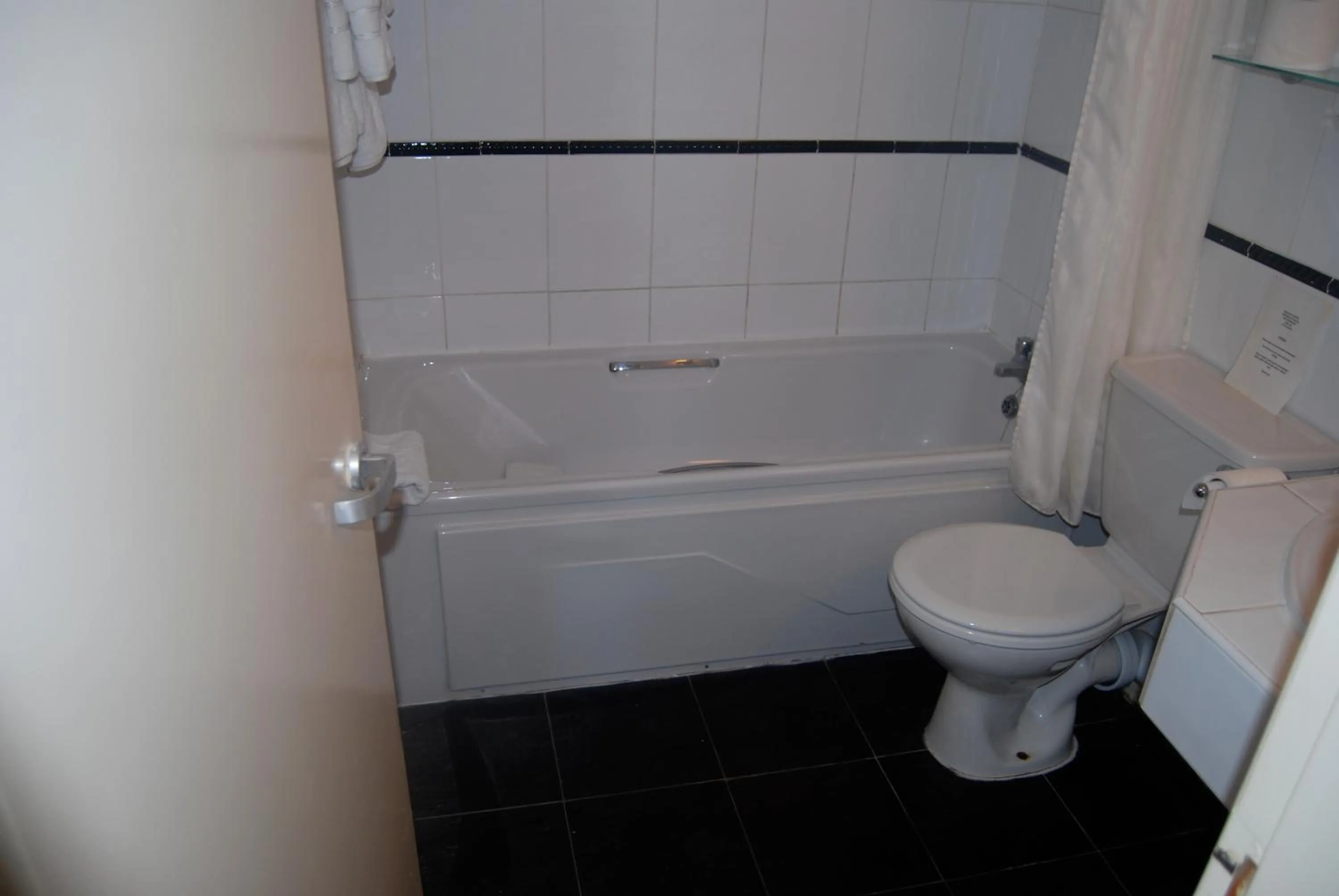 Toilet in Brecon Hotel Sheffield Rotherham