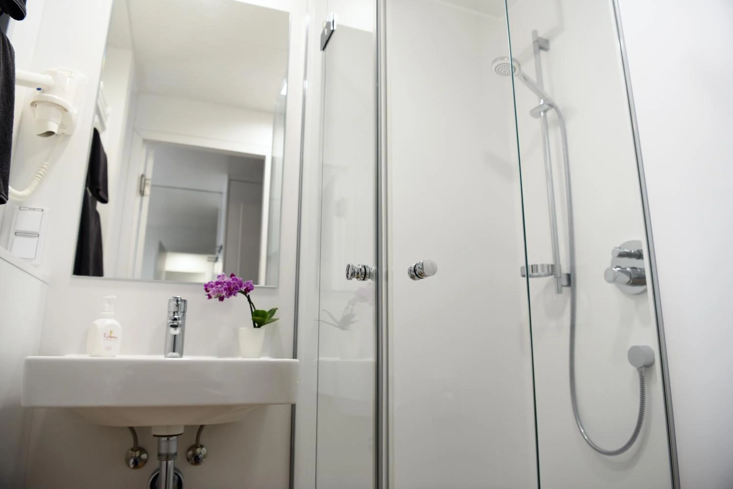 Bathroom in Hotel am alten Park