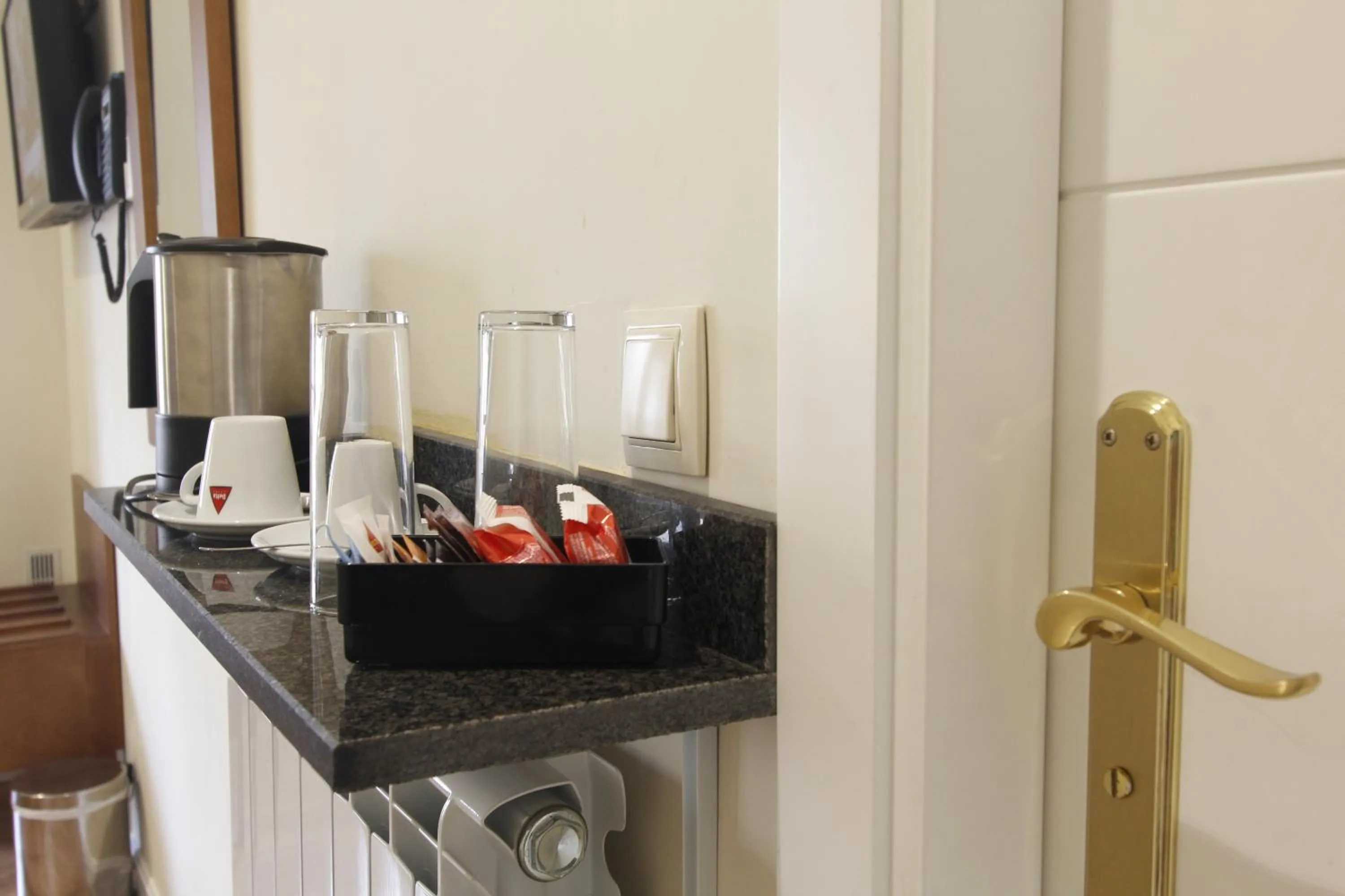 Coffee/tea facilities in Rincón de Gran Vía