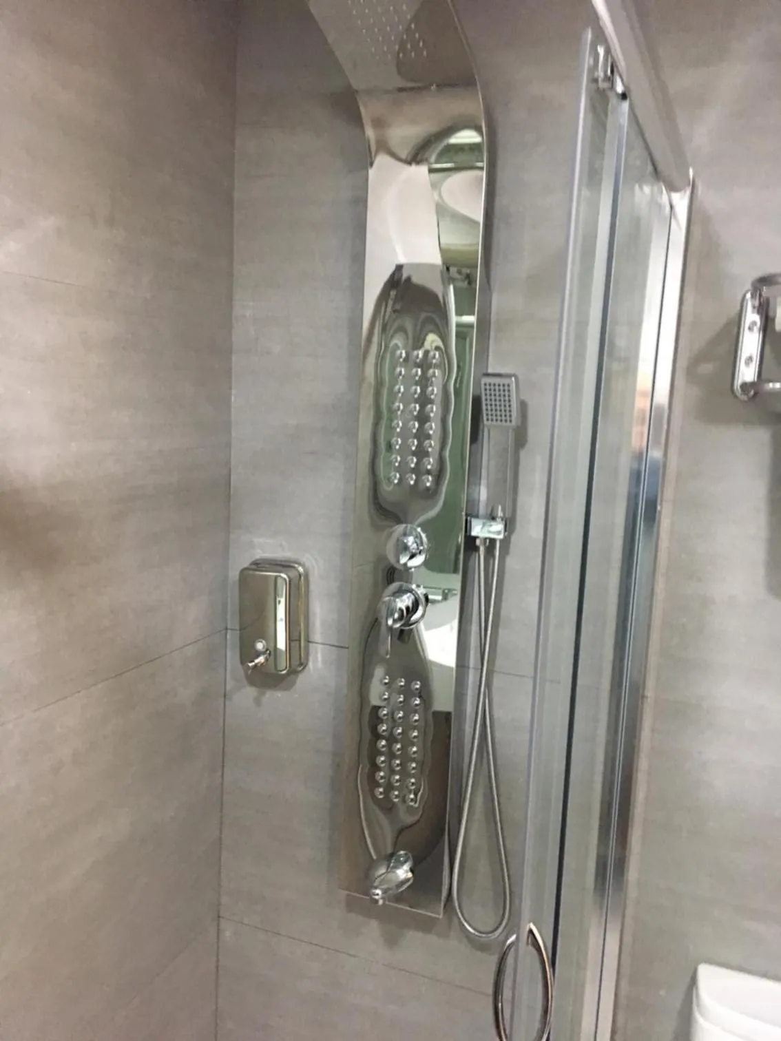 Shower in Rincón de Gran Vía