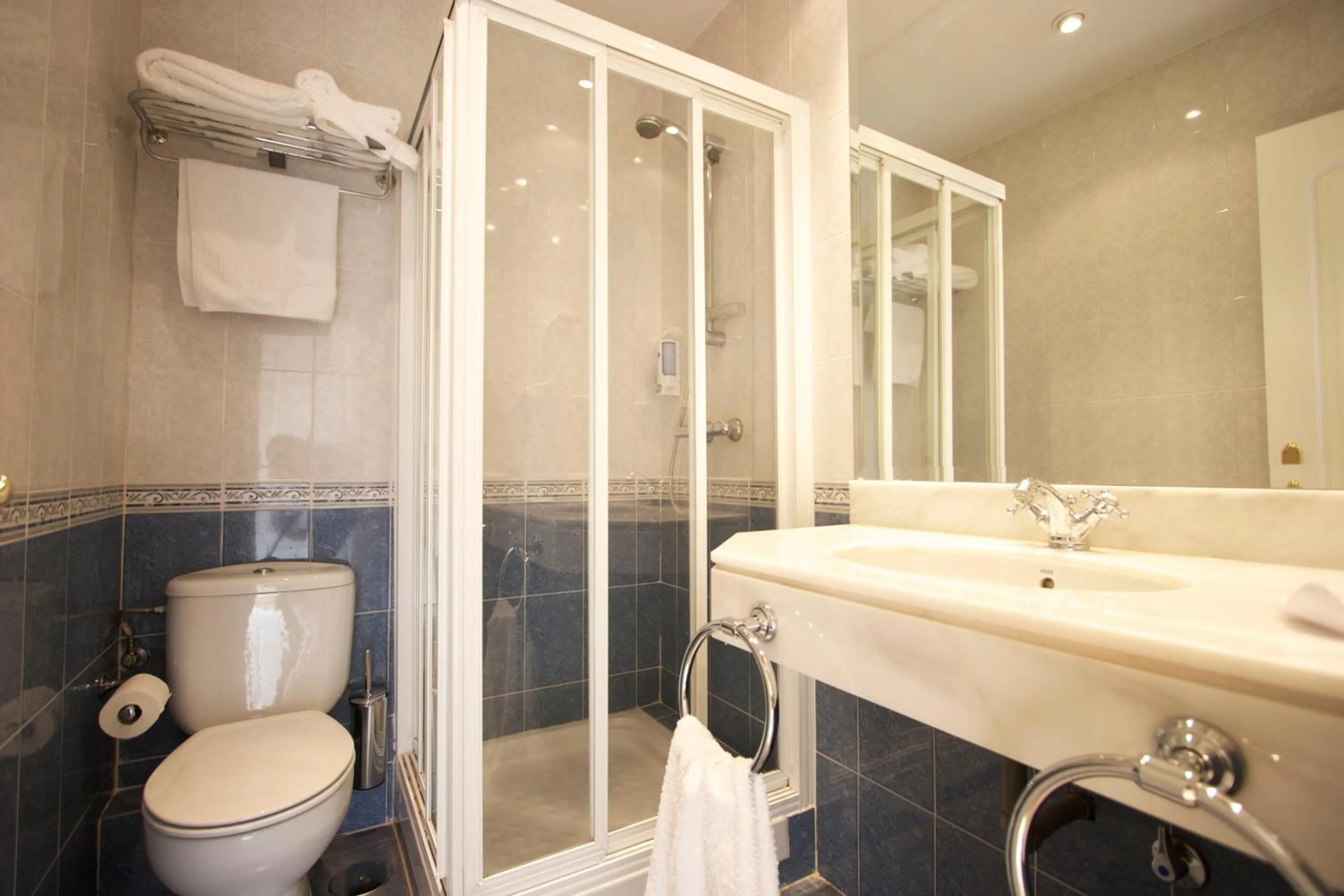 Bathroom in Rincón de Gran Vía