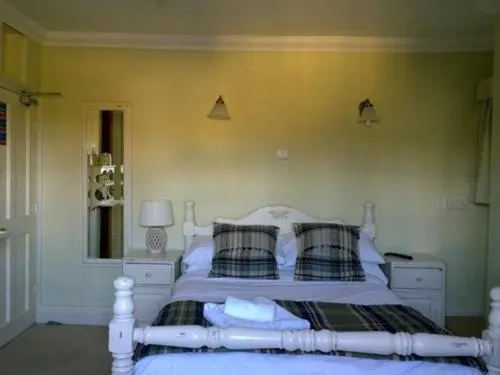 Bedroom, Bed in The Helyar Arms