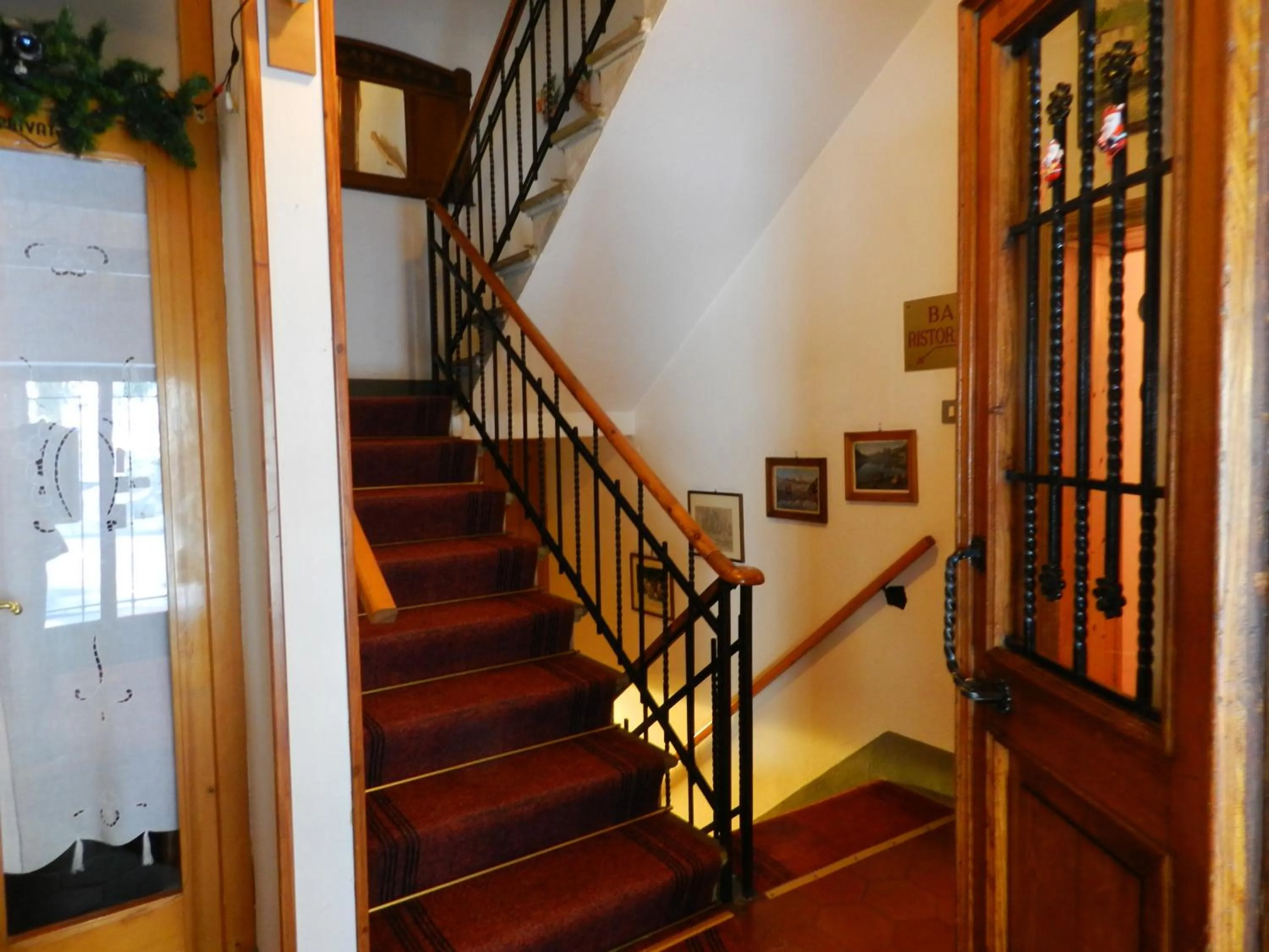 Decorative detail in Albergo Ristorante Villa Svizzera