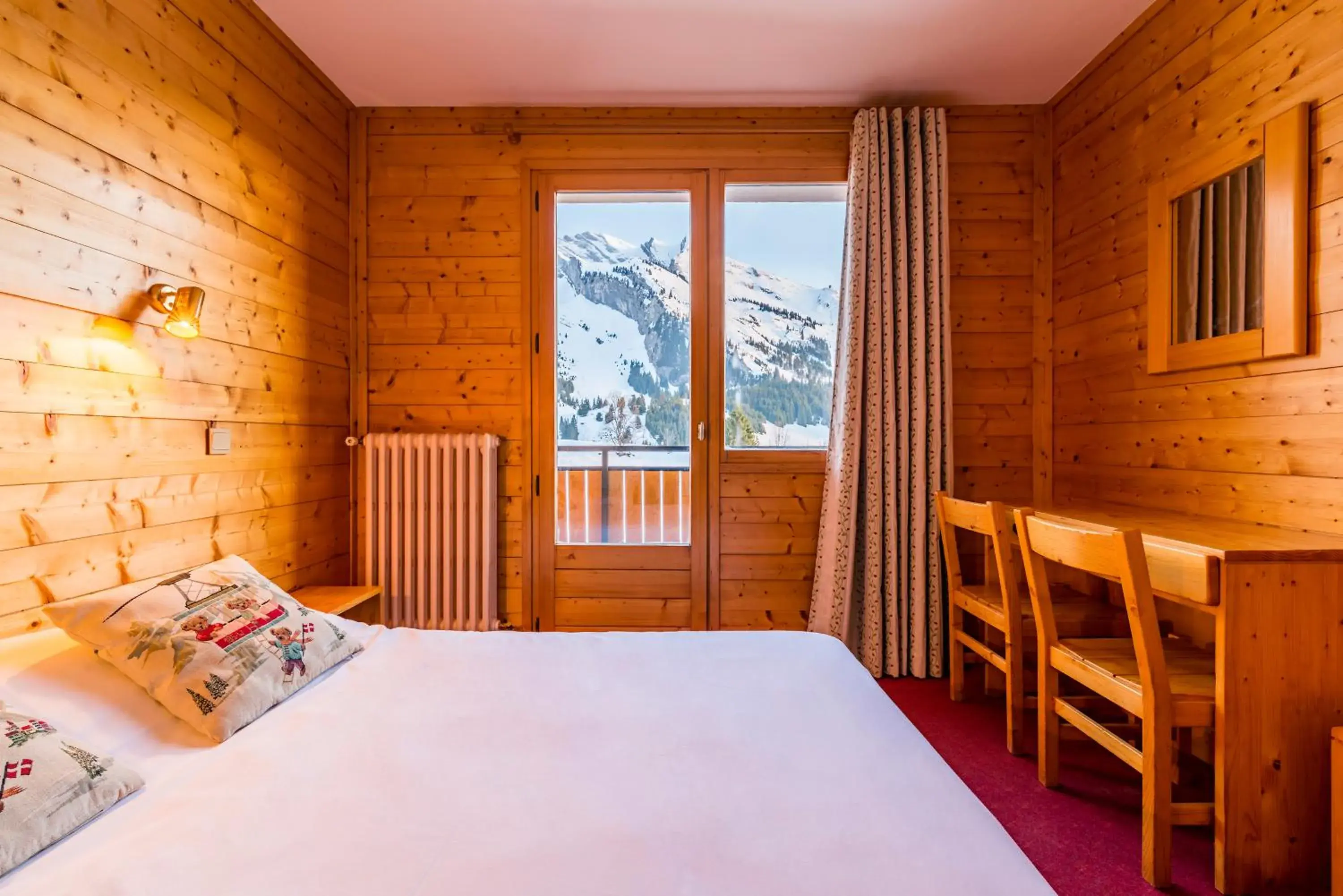 Double Room with Mountain View in Azureva La Clusaz les Confins Double Room with Mountain View in Azureva La Clusaz les Confins