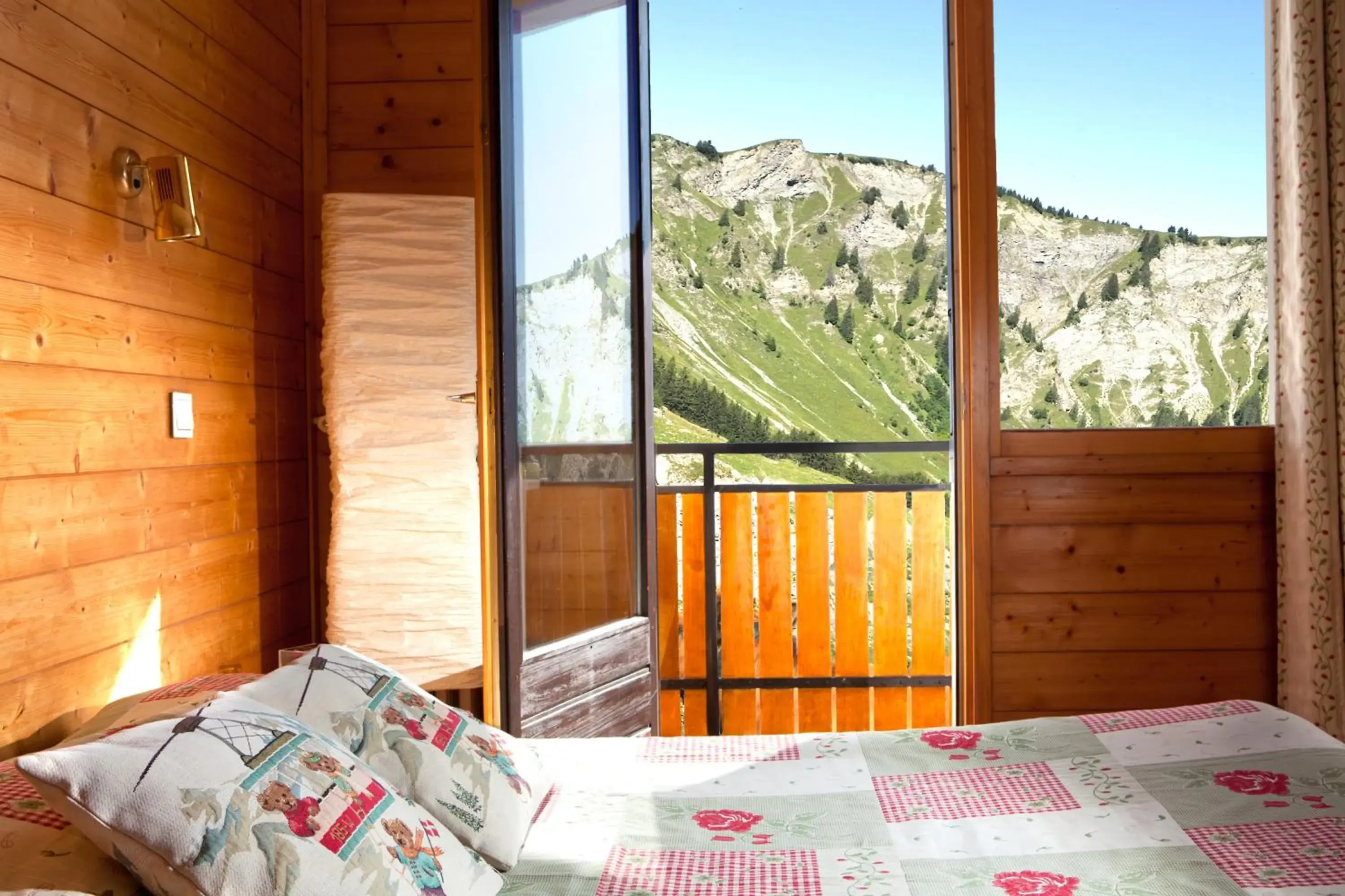 Twin Room with Mountain View in Azureva La Clusaz les Confins Twin Room with Mountain View in Azureva La Clusaz les Confins