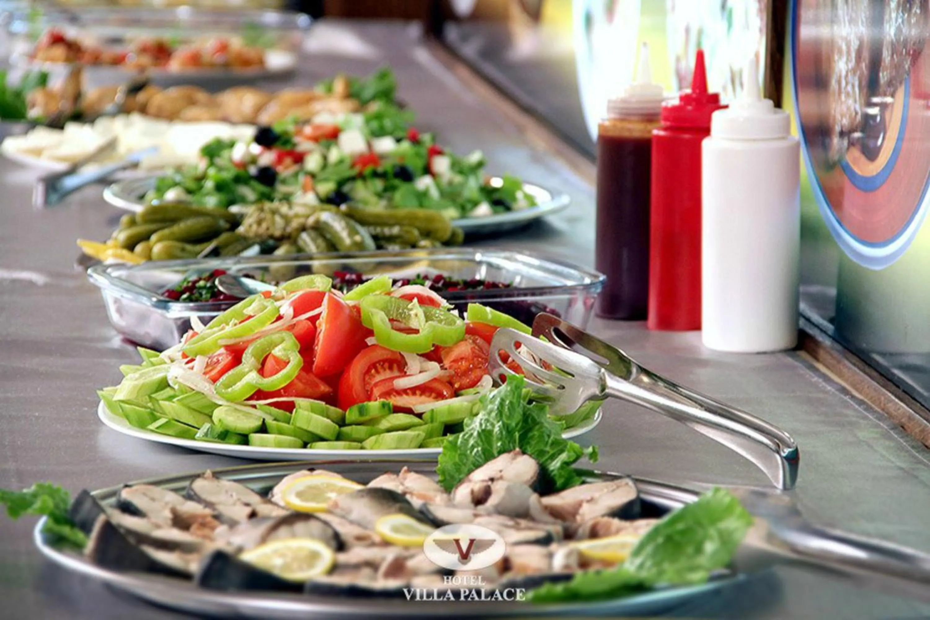 Restaurant/places to eat in Hotel Villa Palace