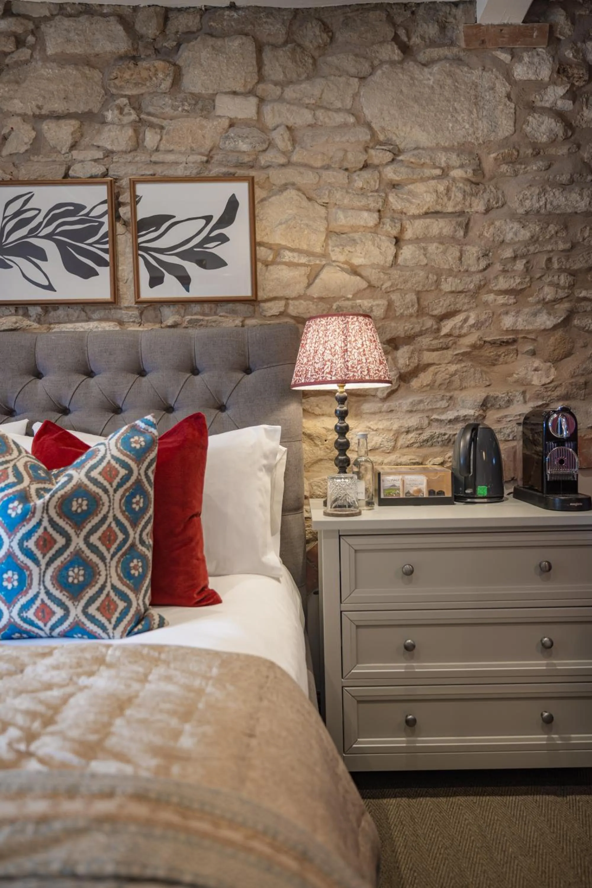 Bed in The Sheep on Sheep Street Hotel