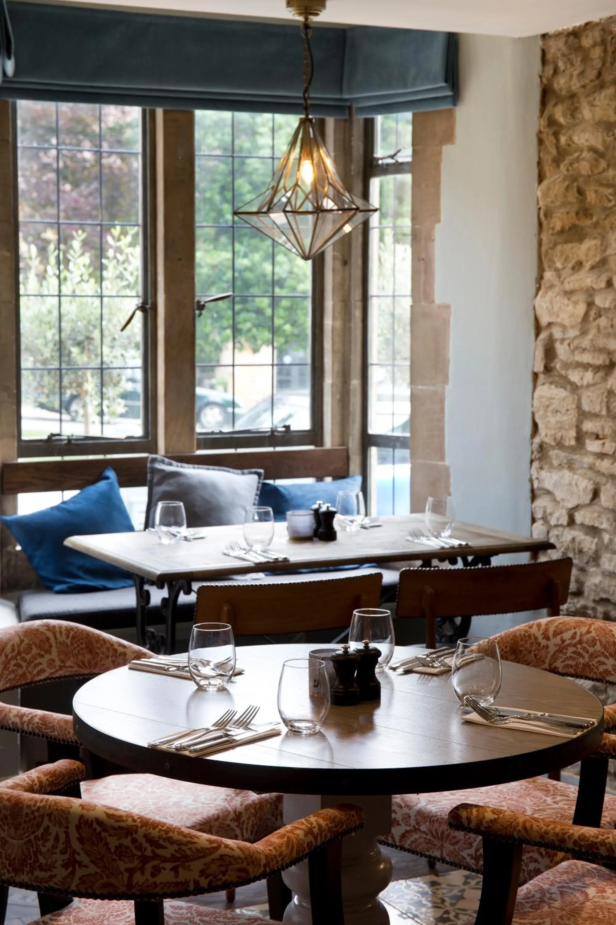 Lounge or bar in The Sheep on Sheep Street Hotel