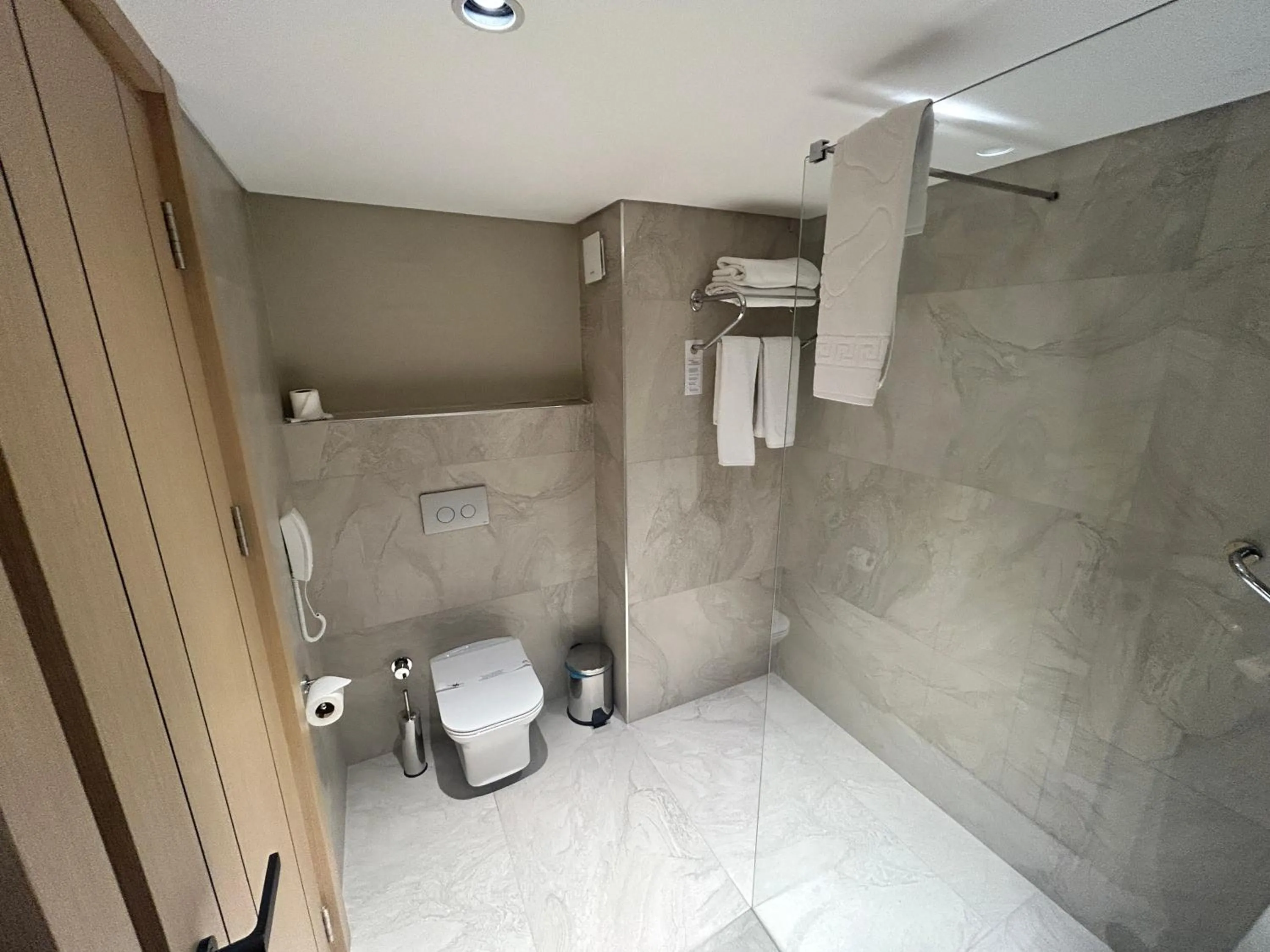 Bathroom in Buyuk Saruhan Hotel