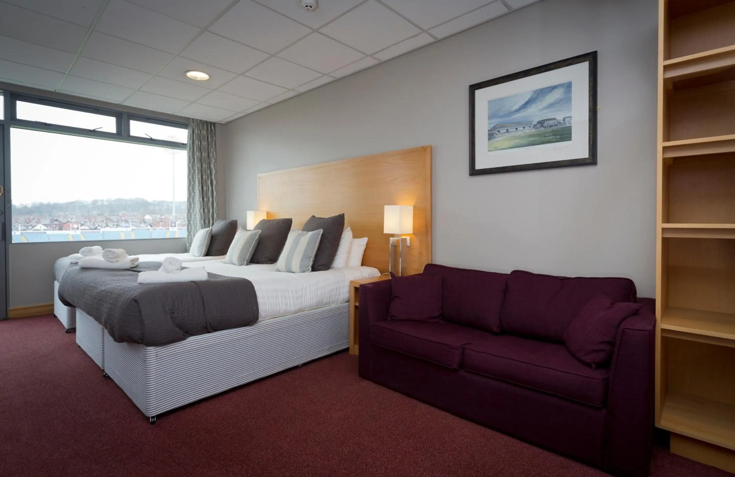 Photo of the whole room, Bed in Headingley Lodge