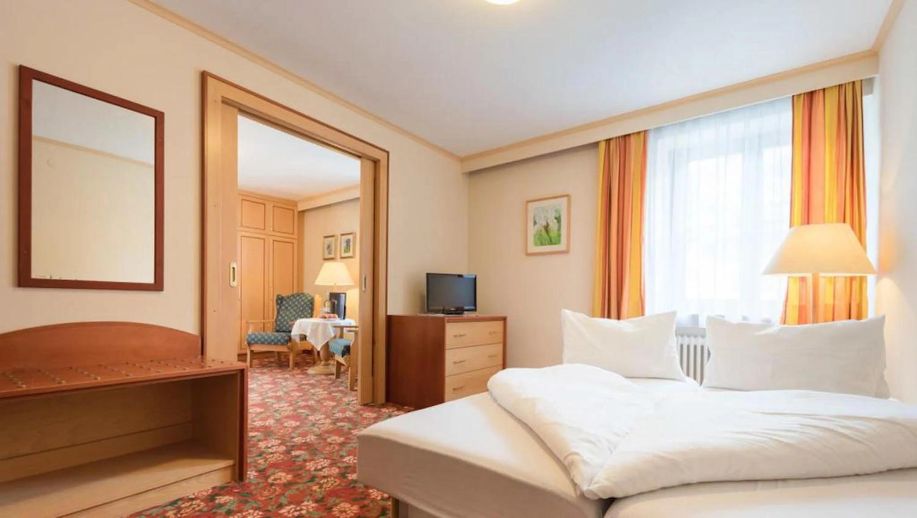 Photo of the whole room, Bed in Hotel Krimmlerfälle