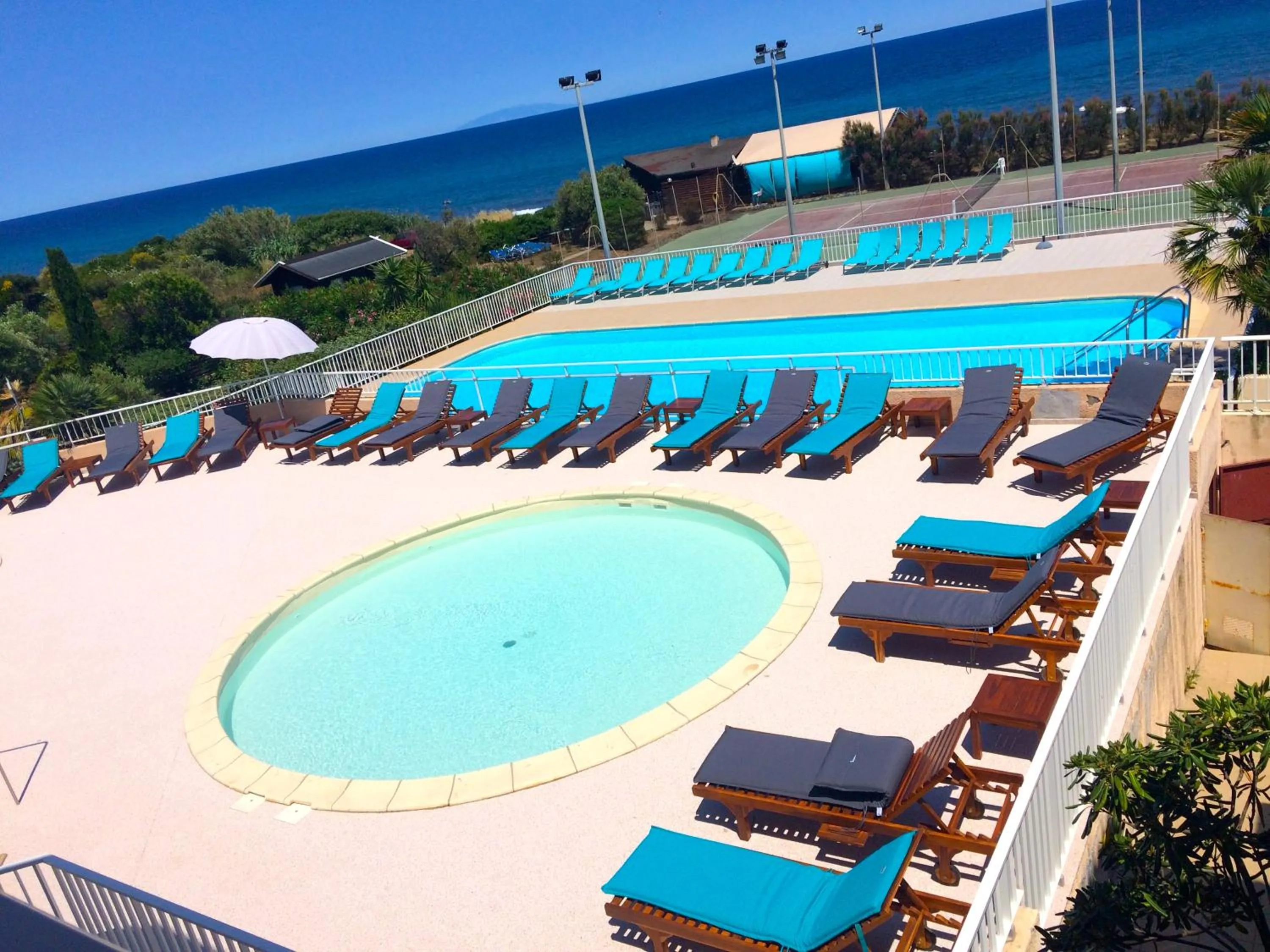 Swimming pool in Orizonte