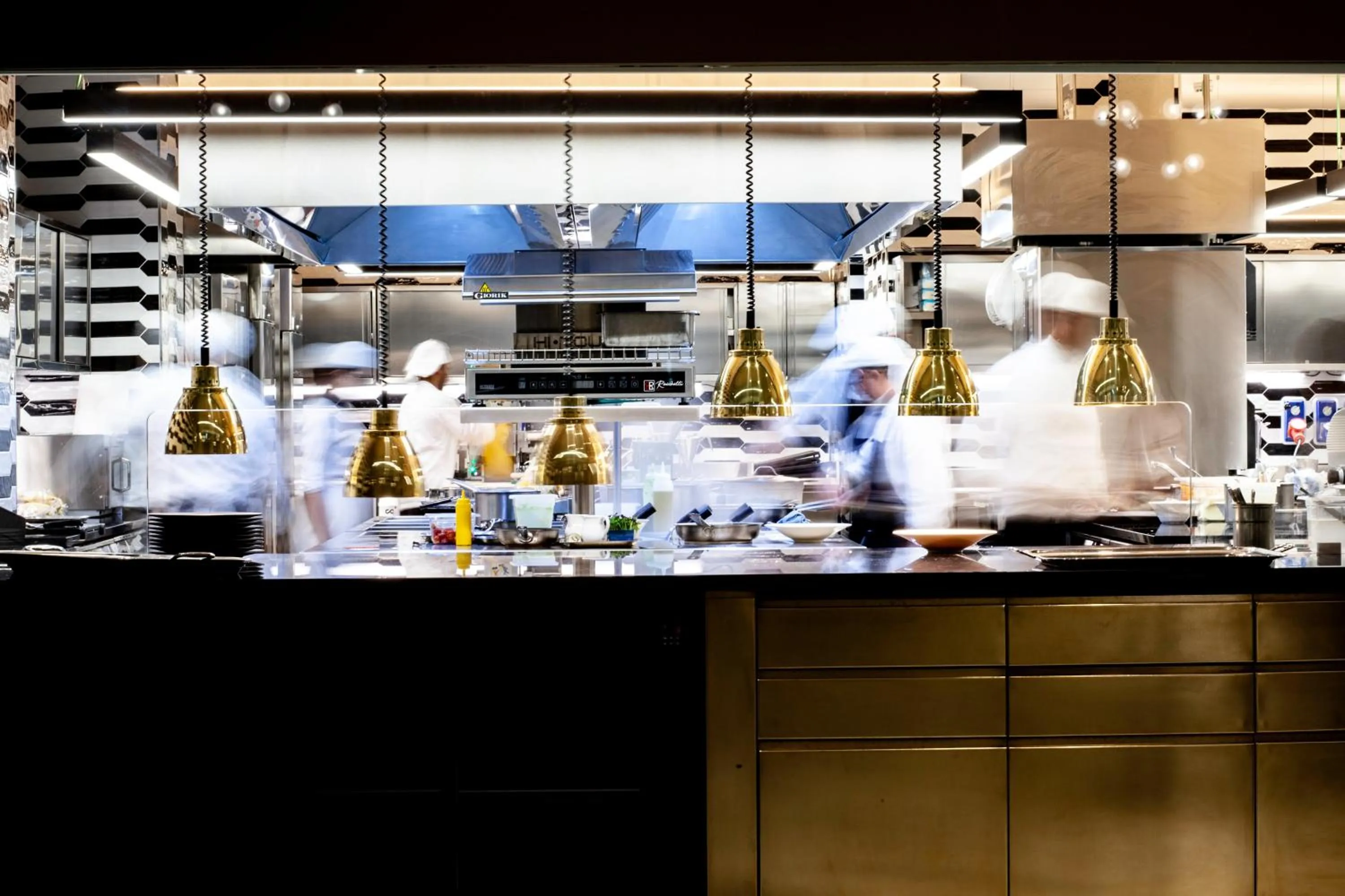 Restaurant/places to eat in Diana Grand Hotel