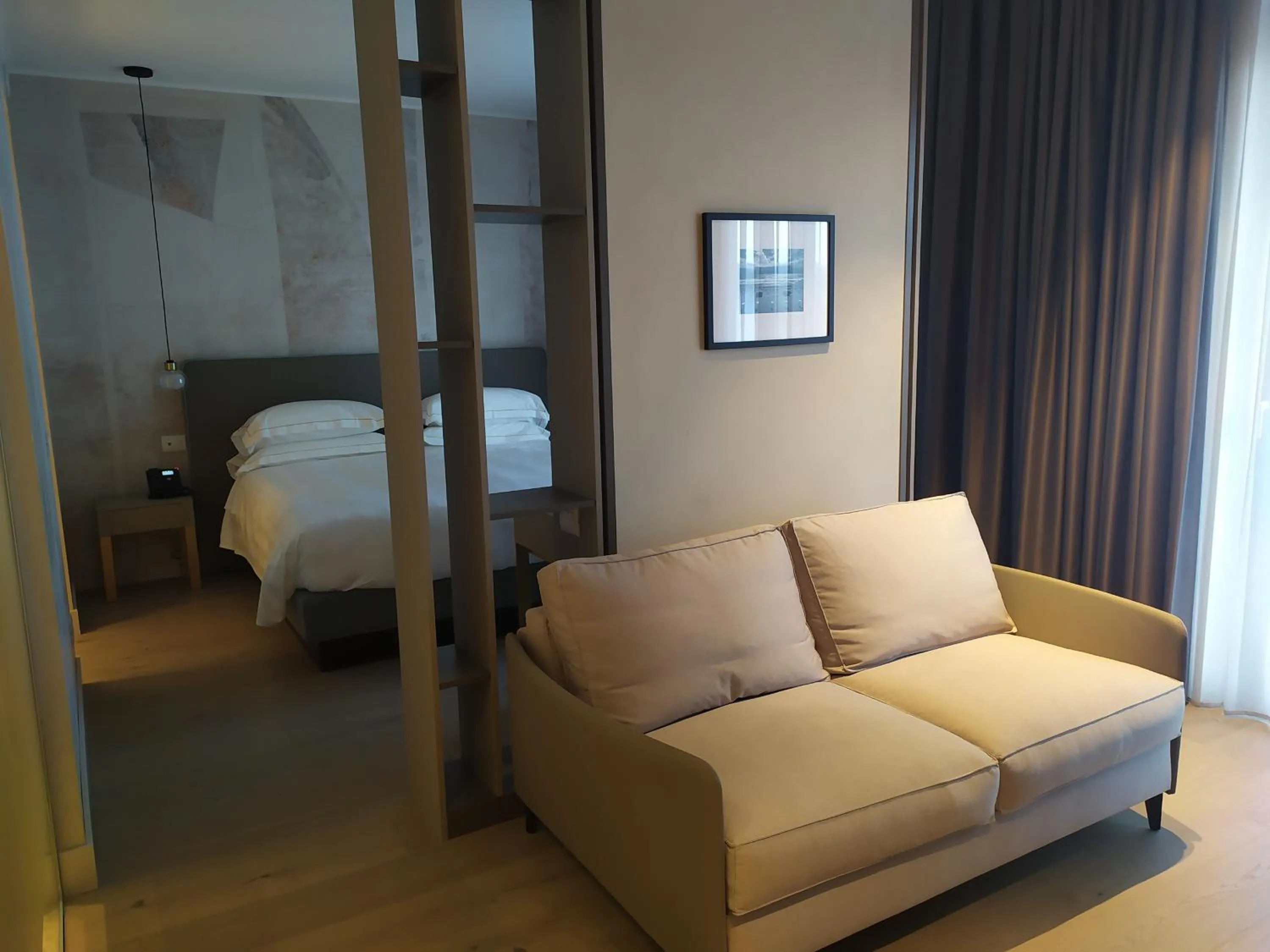 Photo of the whole room, Bed in Diana Grand Hotel