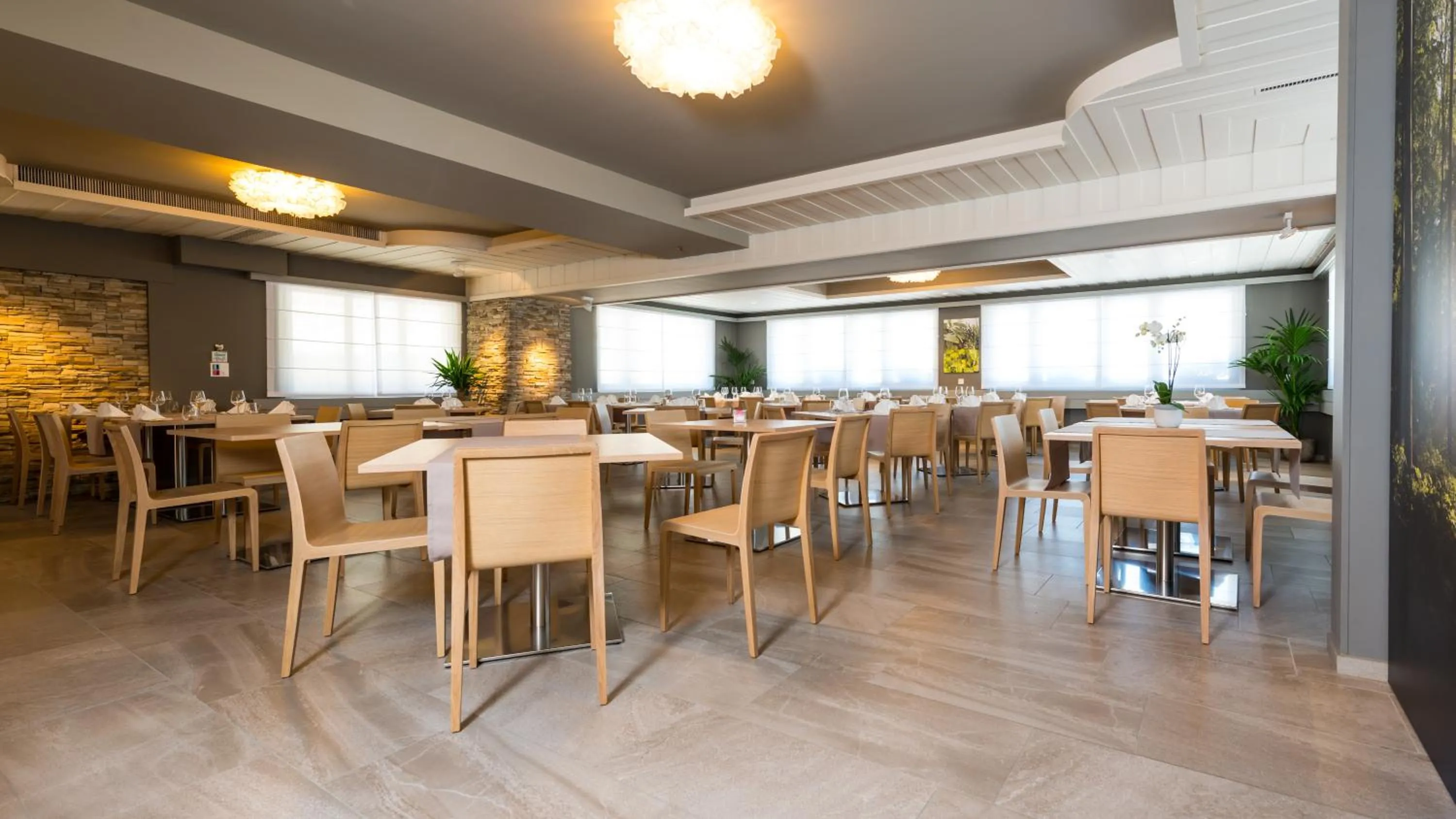 Restaurant/places to eat in Hotel-Restaurant Ackersand