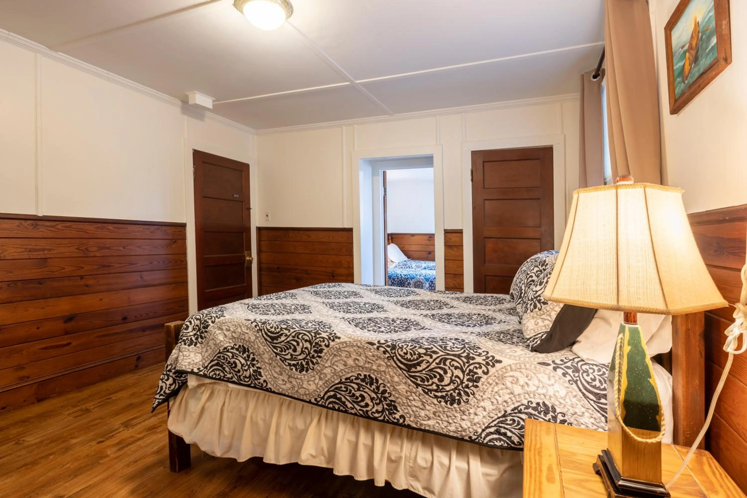 Bed in Blackbeard's Lodge