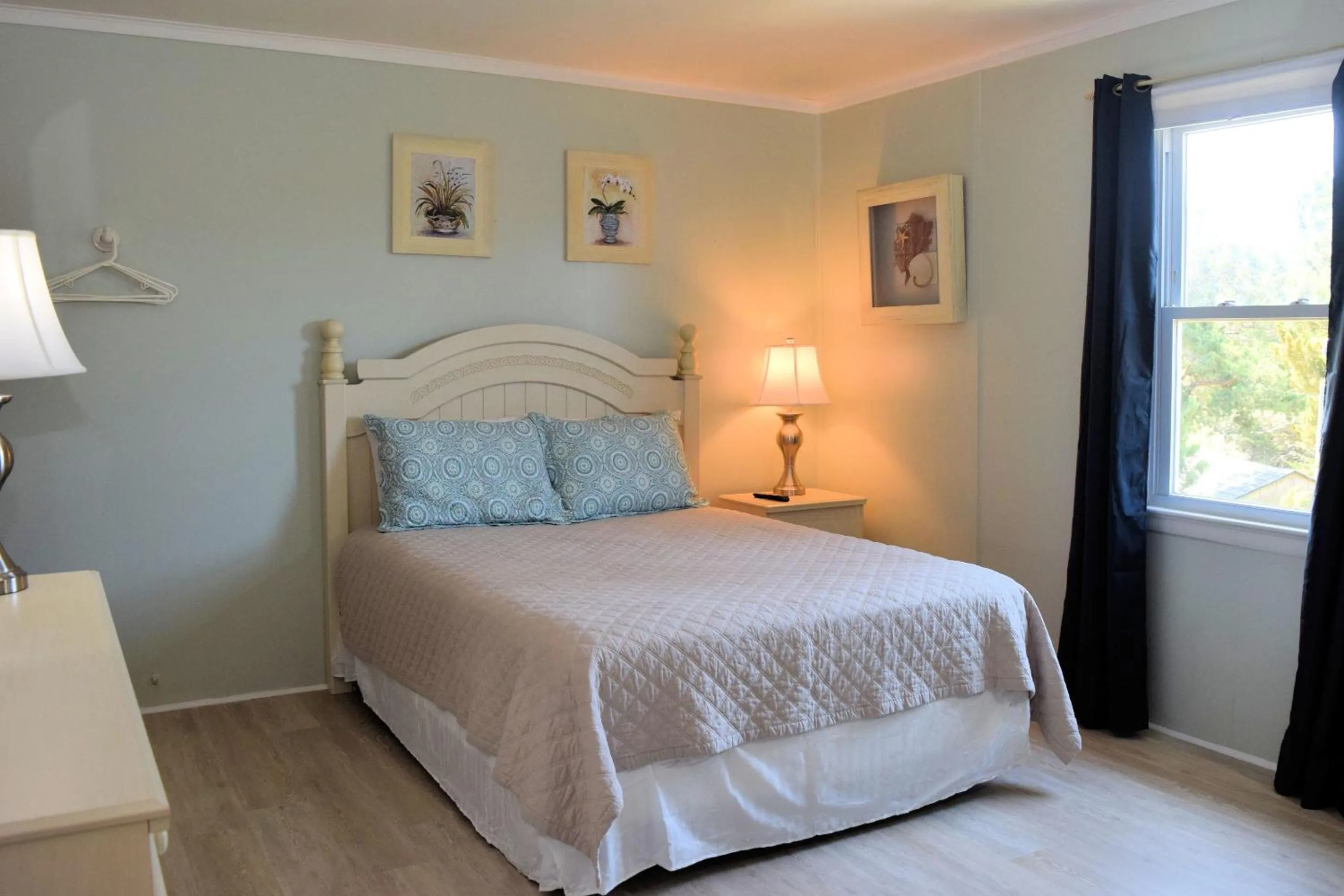 Bed in Blackbeard's Lodge