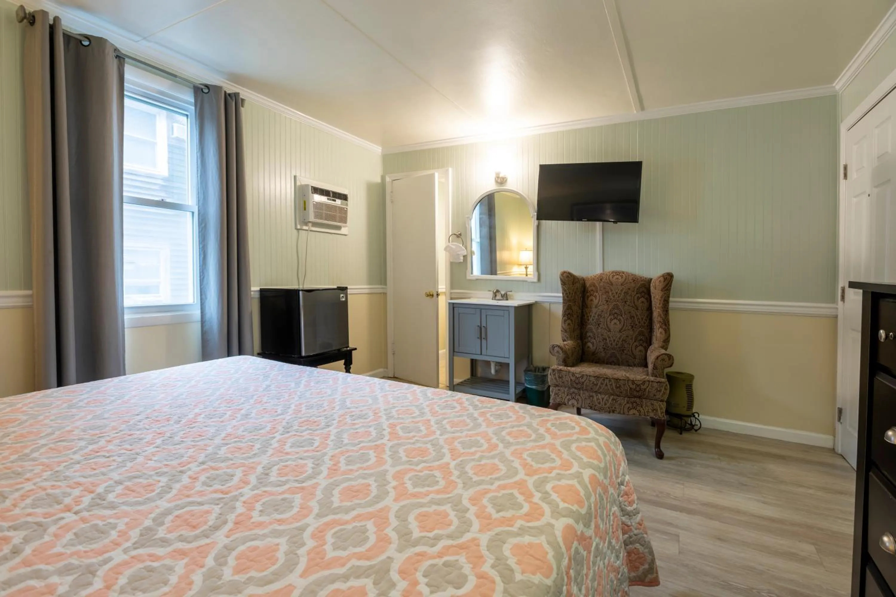 Bed in Blackbeard's Lodge