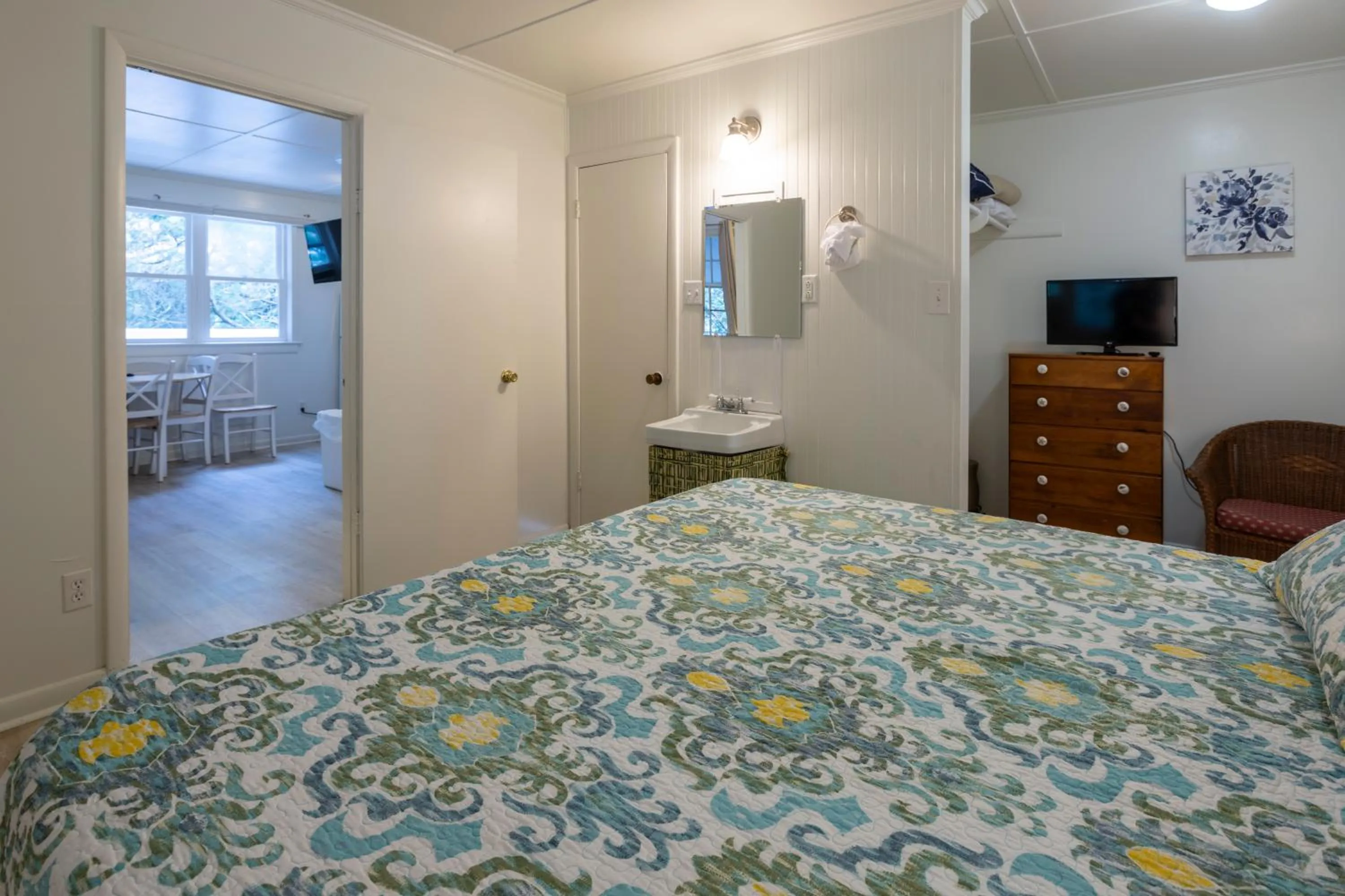 Bed in Blackbeard's Lodge