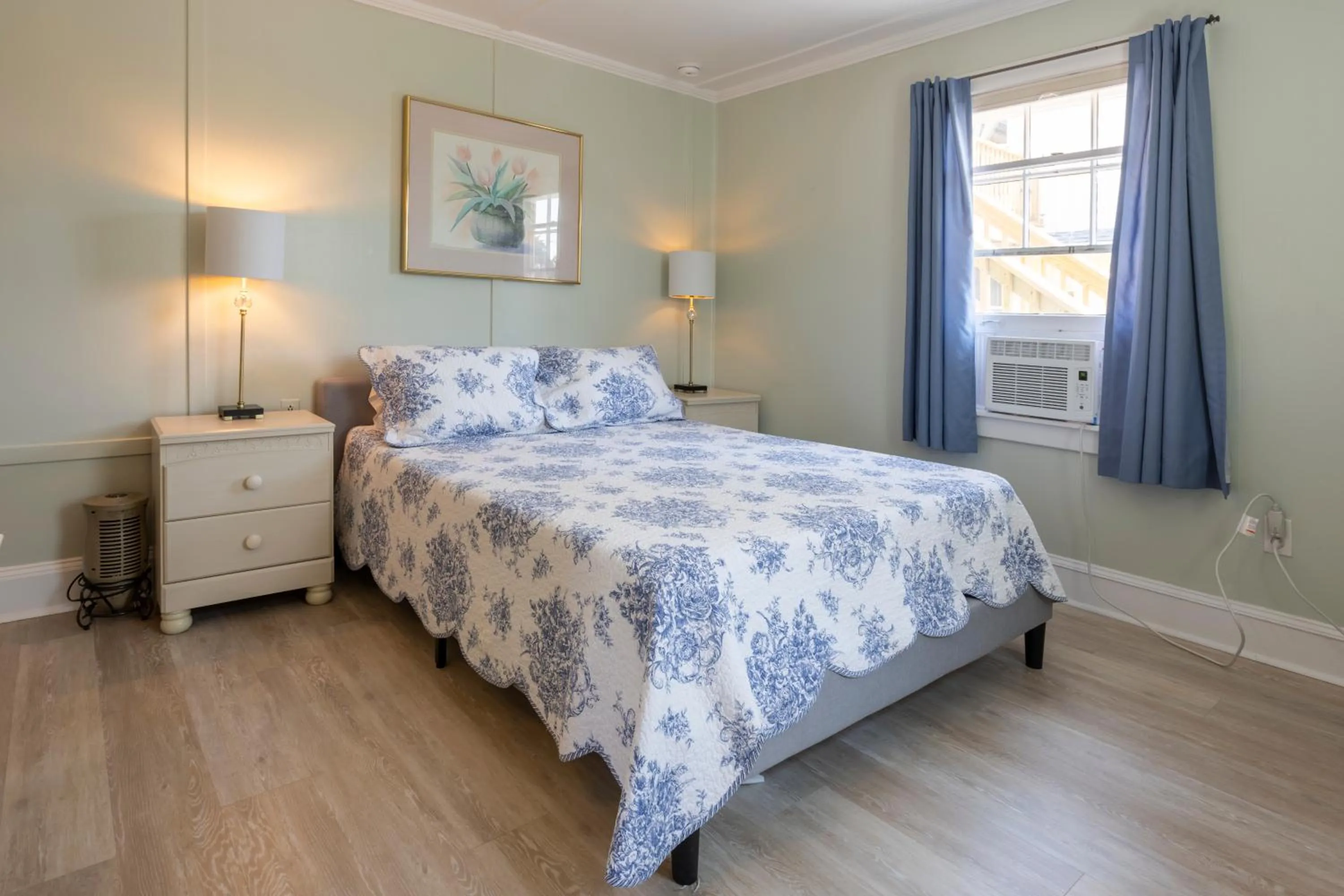 Bed in Blackbeard's Lodge