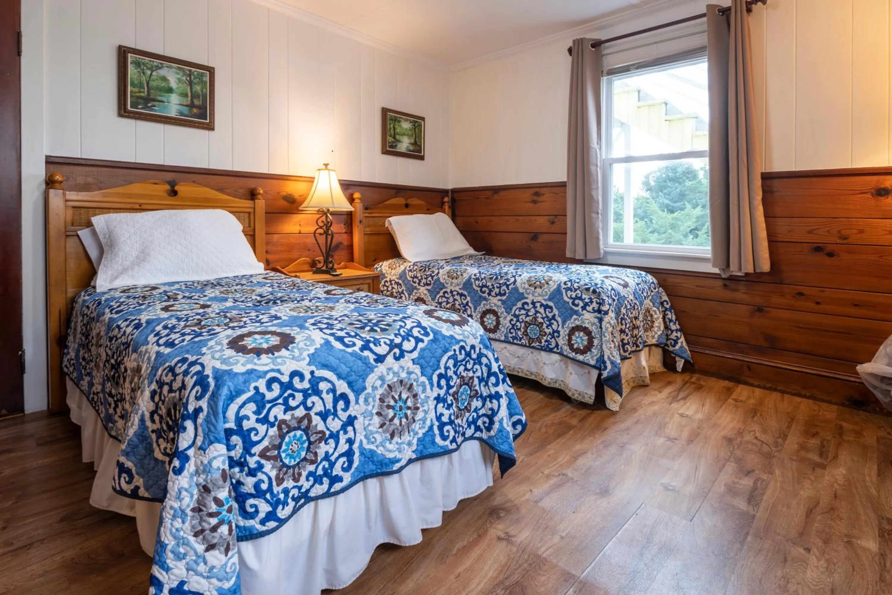 Bed in Blackbeard's Lodge