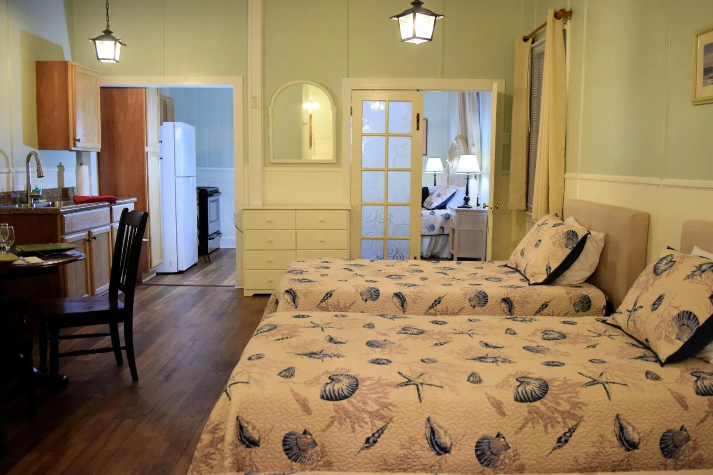 Bed in Blackbeard's Lodge