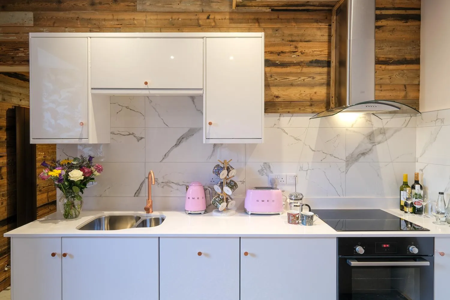 Kitchen or kitchenette in Lymestone Boutique Accommodation