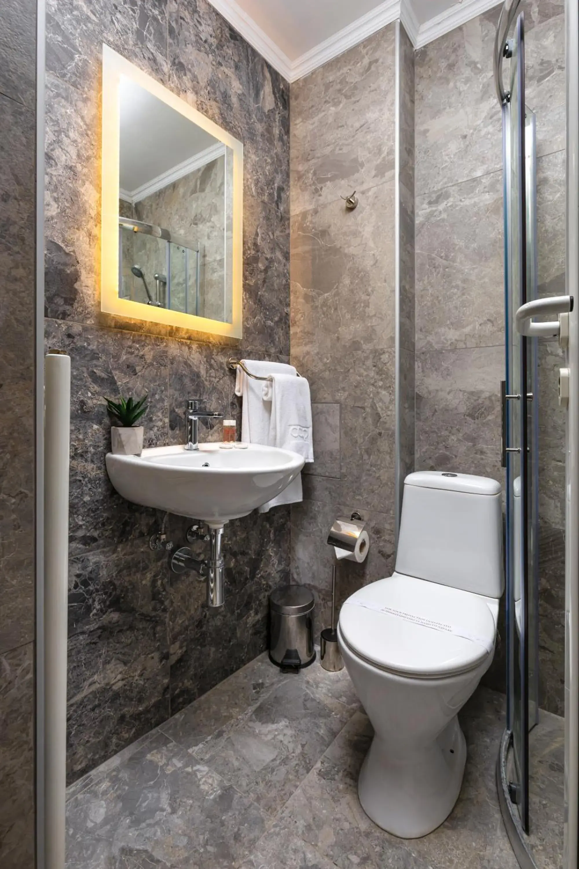 Deluxe Twin Room in Hotel Intelcoop Deluxe Twin Room in Hotel Intelcoop