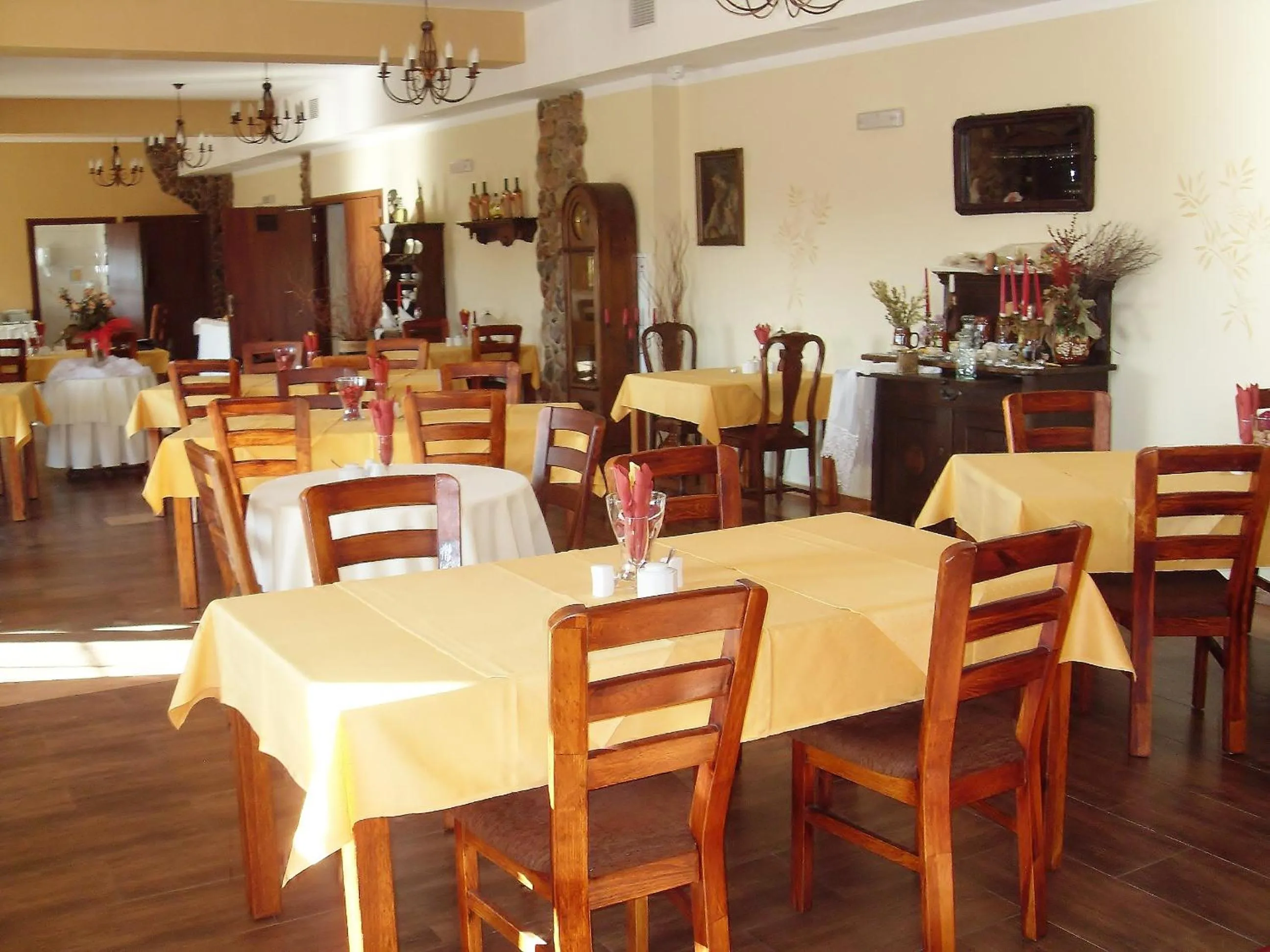 Restaurant/places to eat in Mazurska Chata jezioro i aquapark 6 min, centrum i promenada 12 min