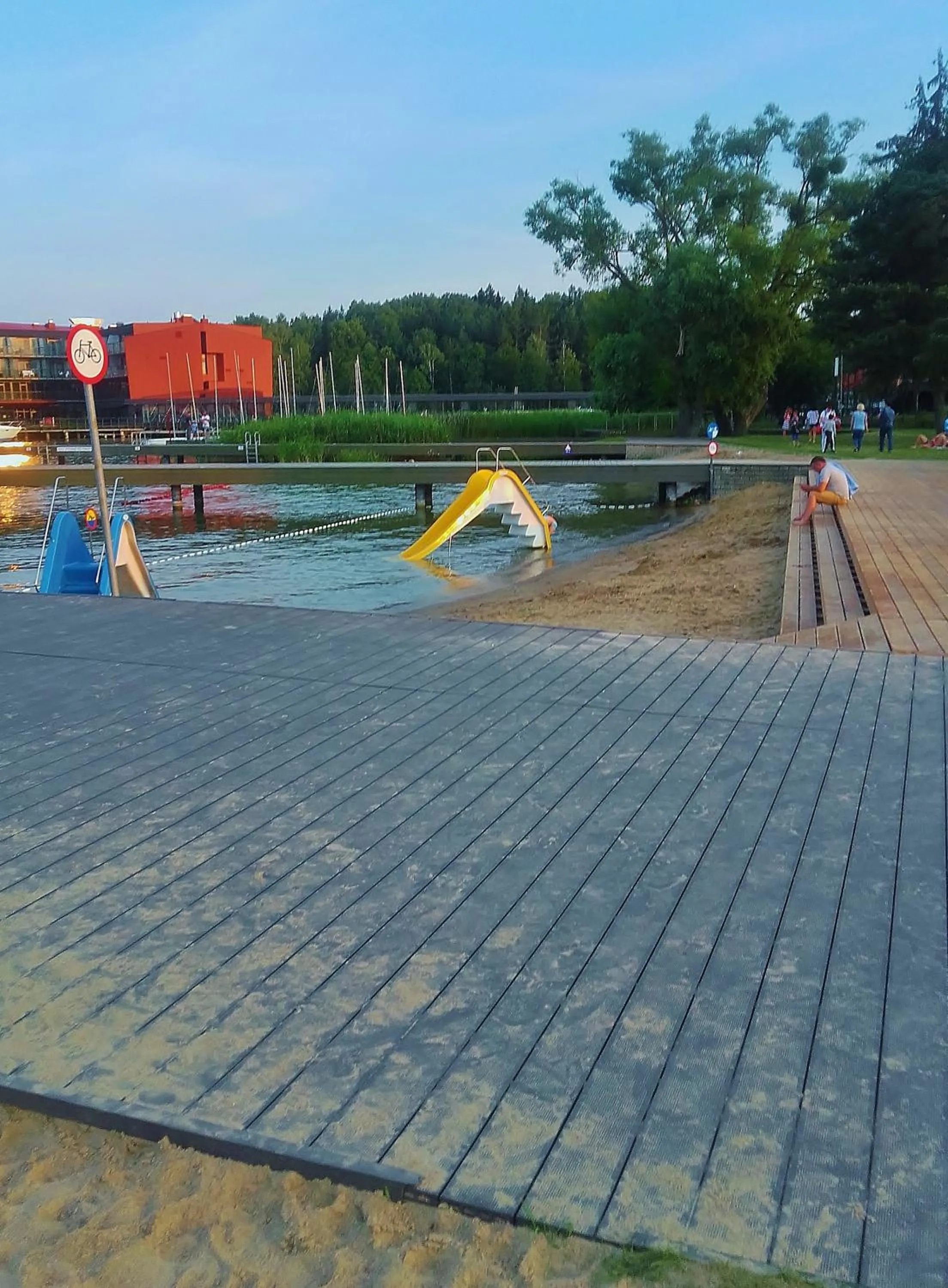 Off site in Mazurska Chata jezioro i aquapark 6 min, centrum i promenada 12 min