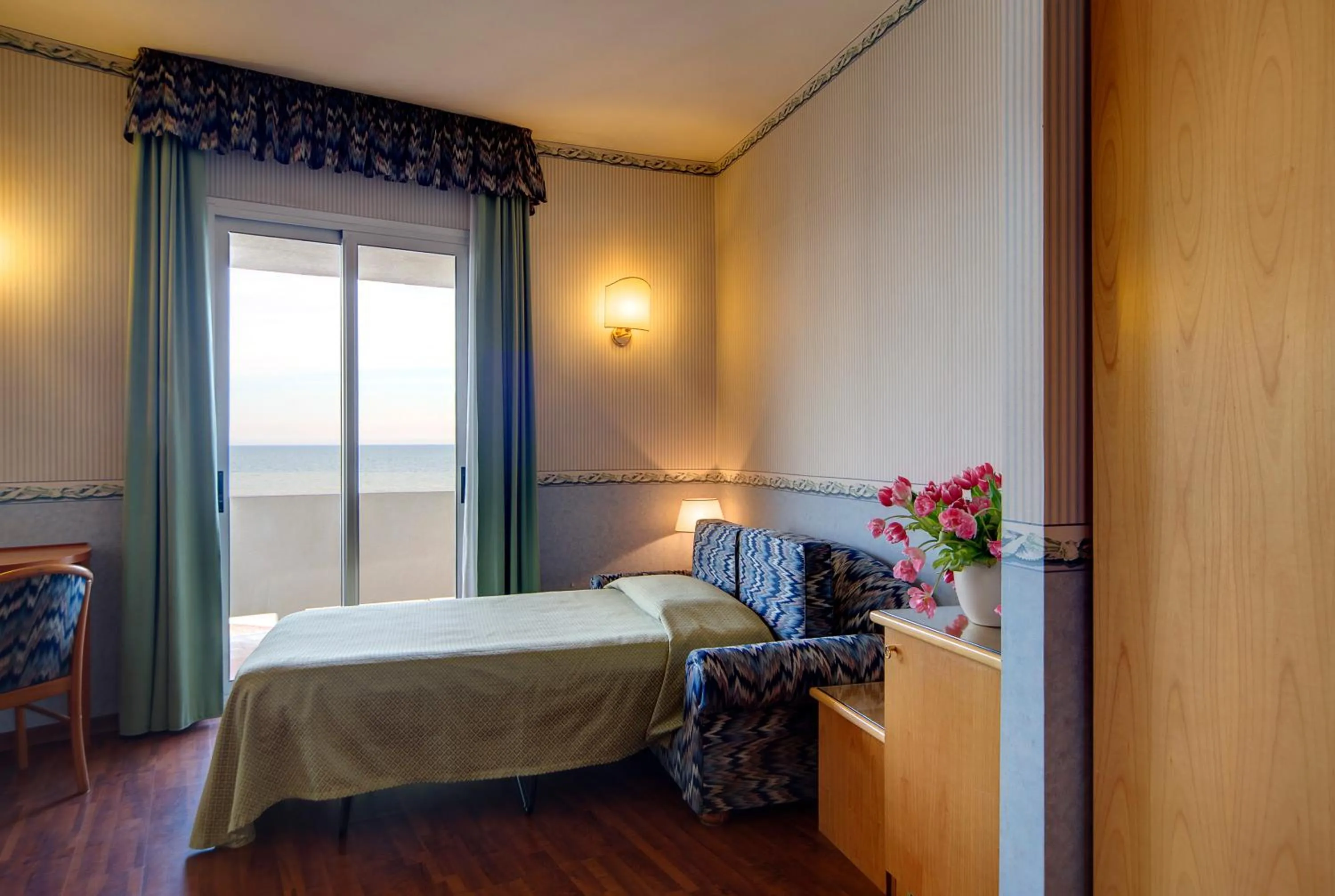 Bedroom, Bed in Hotel Palace