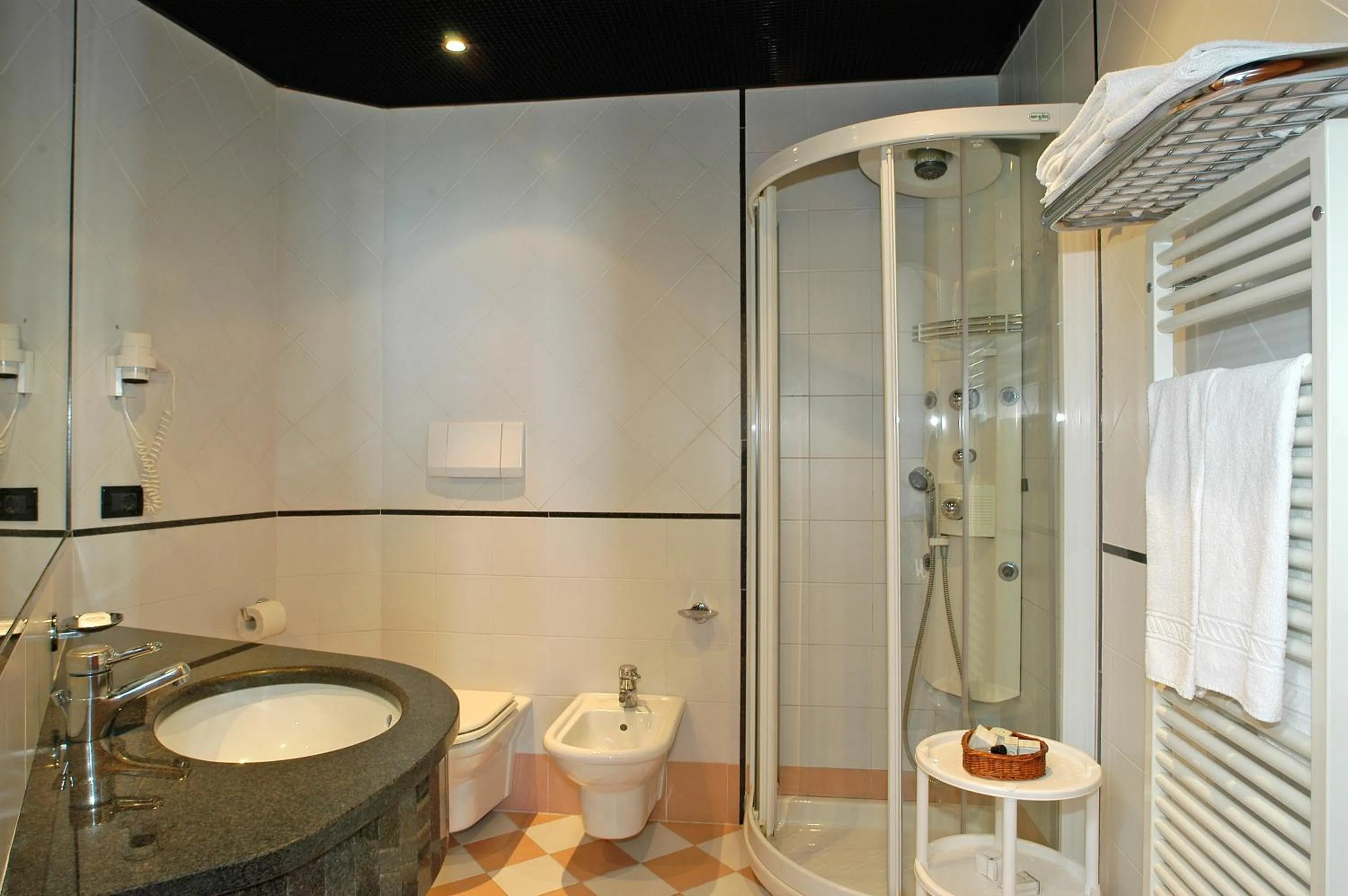 Bathroom in Hotel Palace