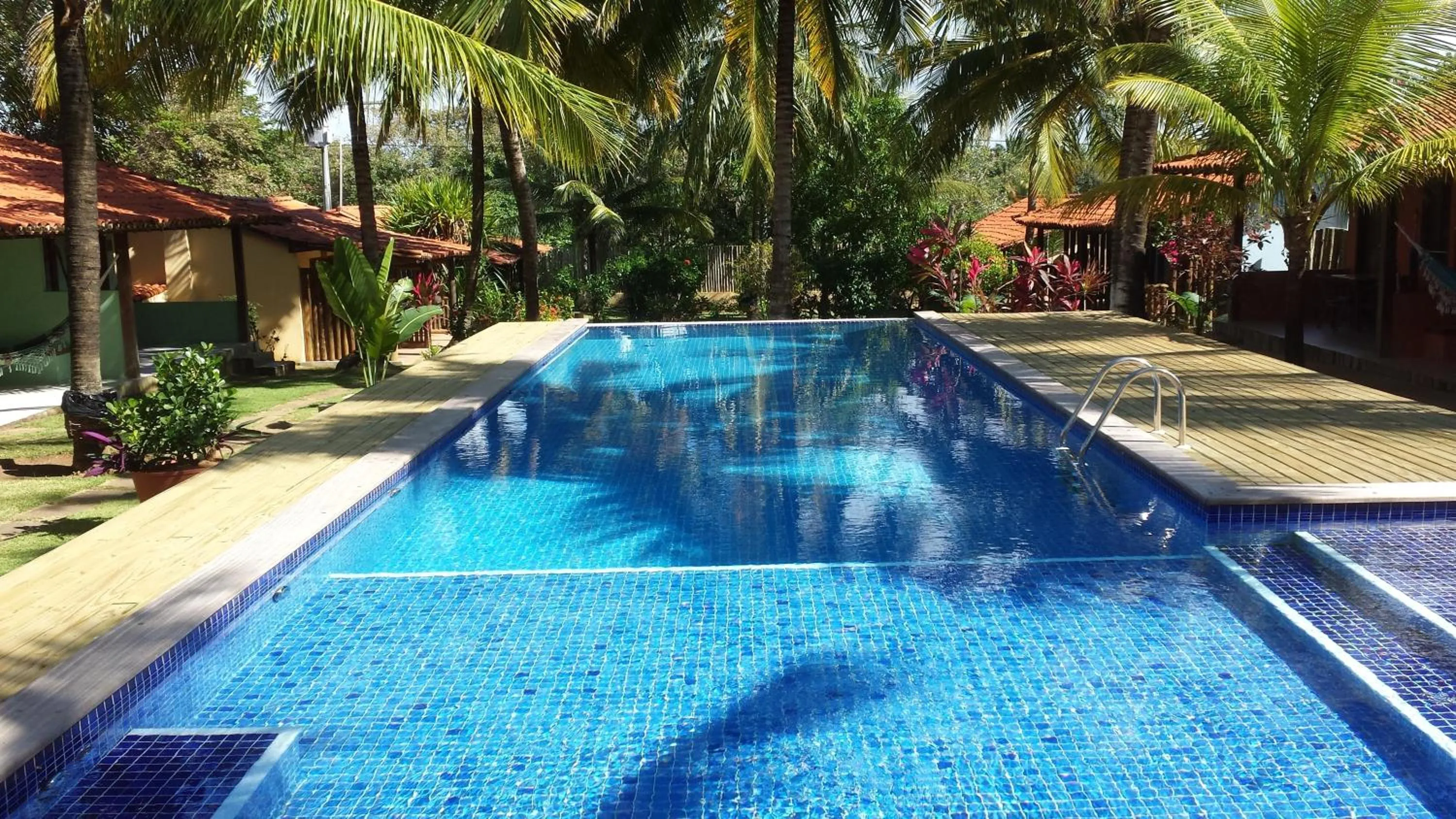 Swimming pool in Pousada Praia das Ondas - Pé na areia