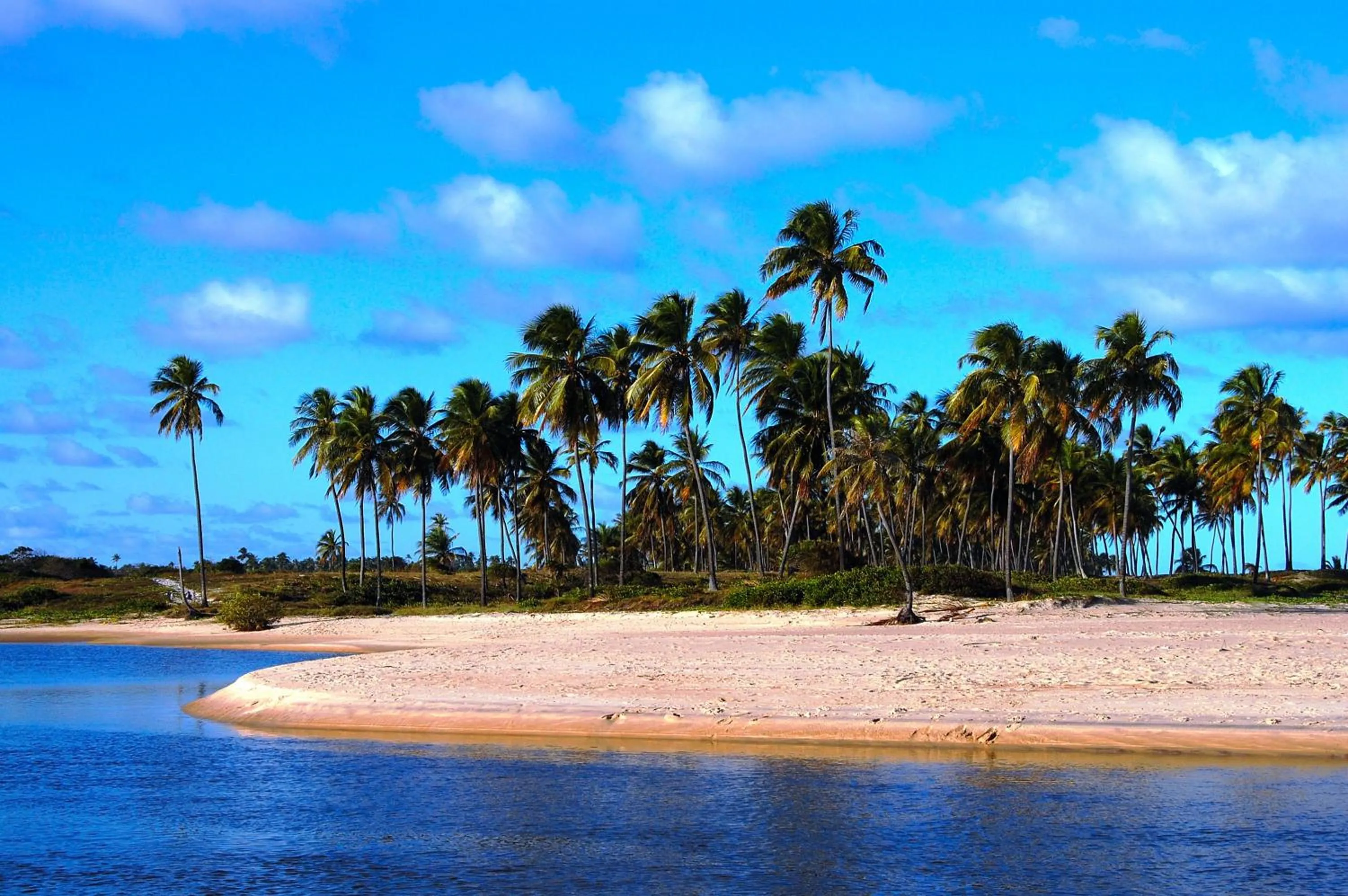 Beach in Pousada Praia das Ondas - Pé na areia