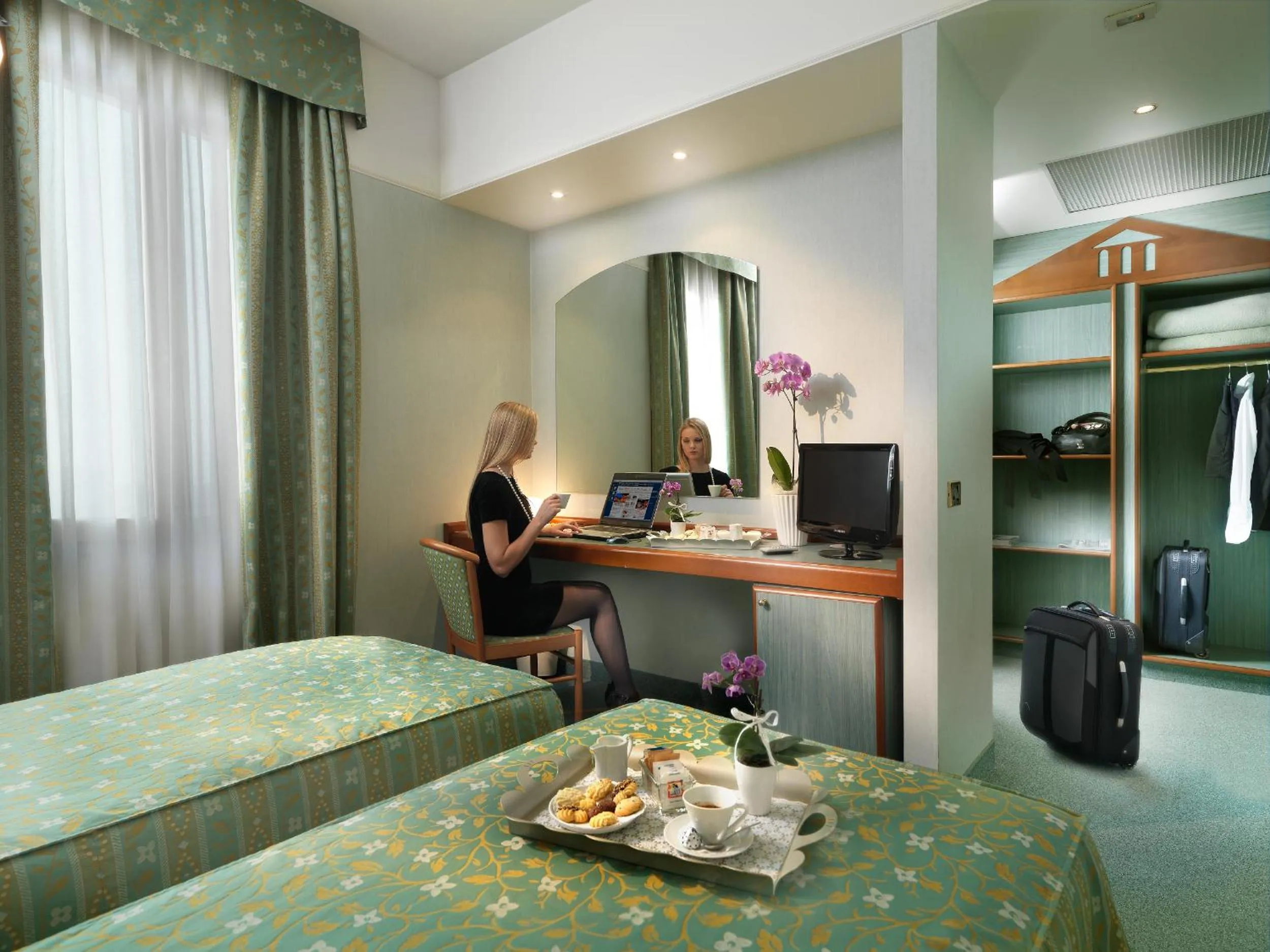 Business facilities in Piramidi Hotel