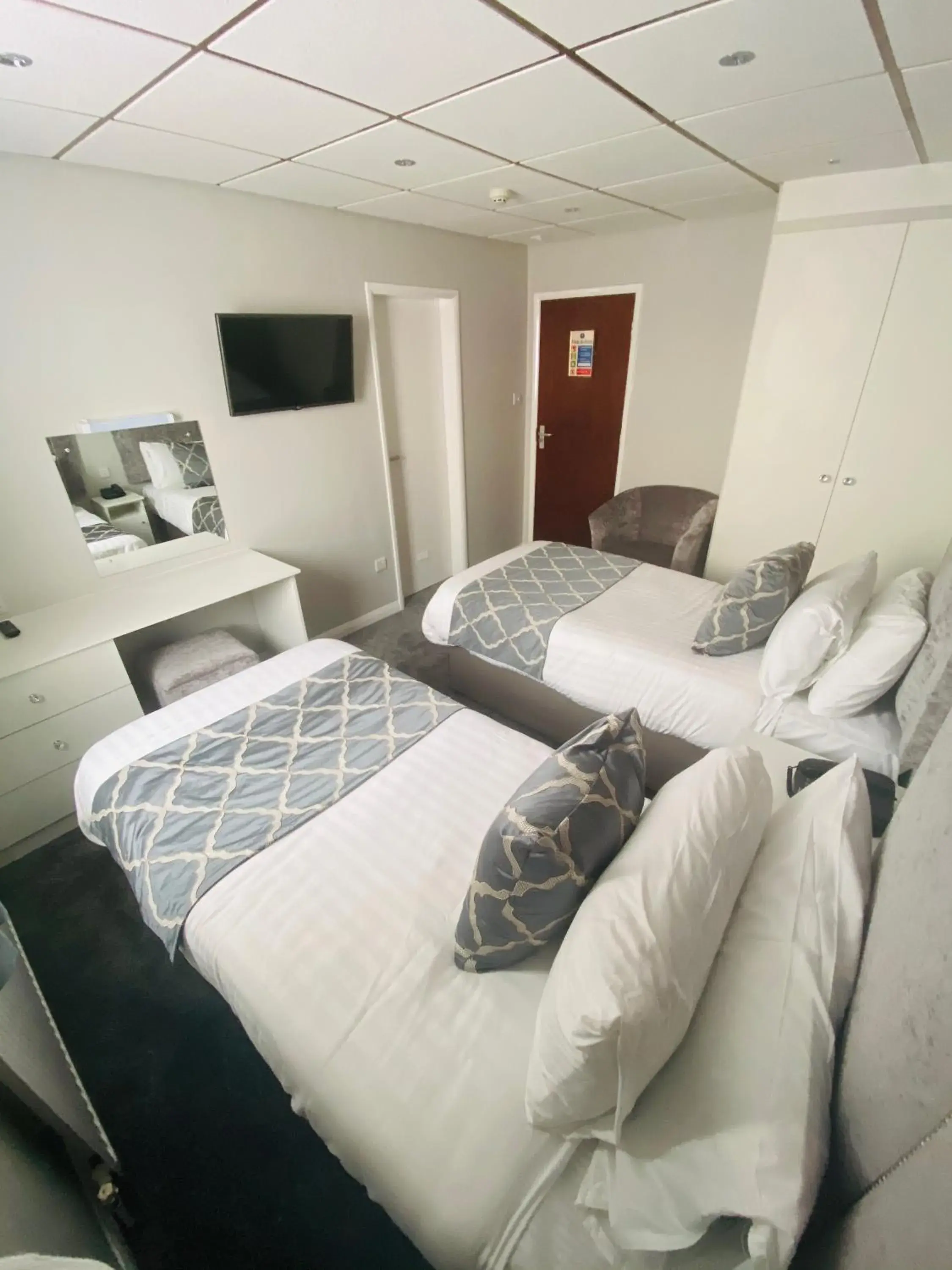 Twin Room in Doric Hotel Twin Room in Doric Hotel