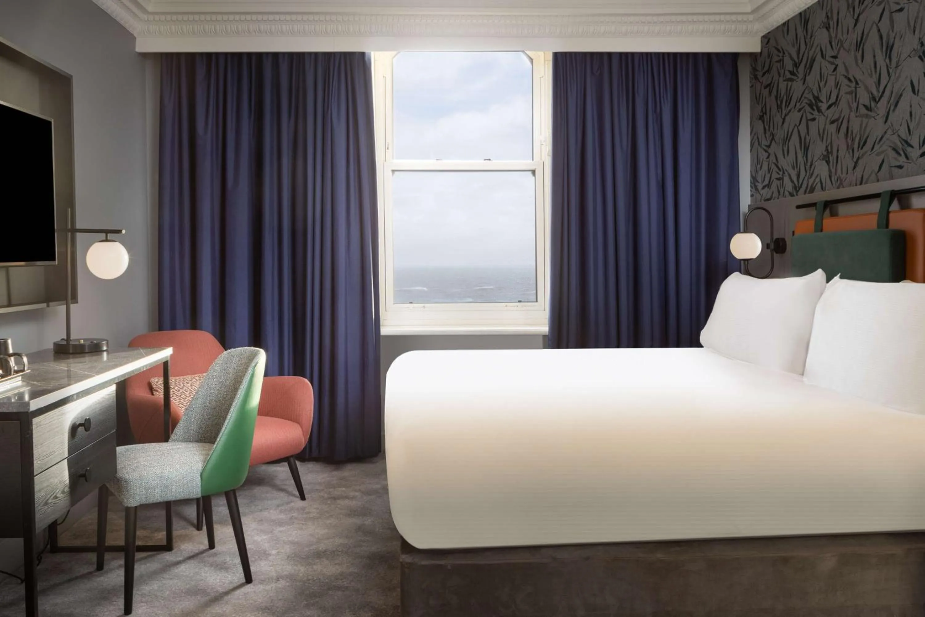 Bed in DoubleTree By Hilton Brighton Metropole