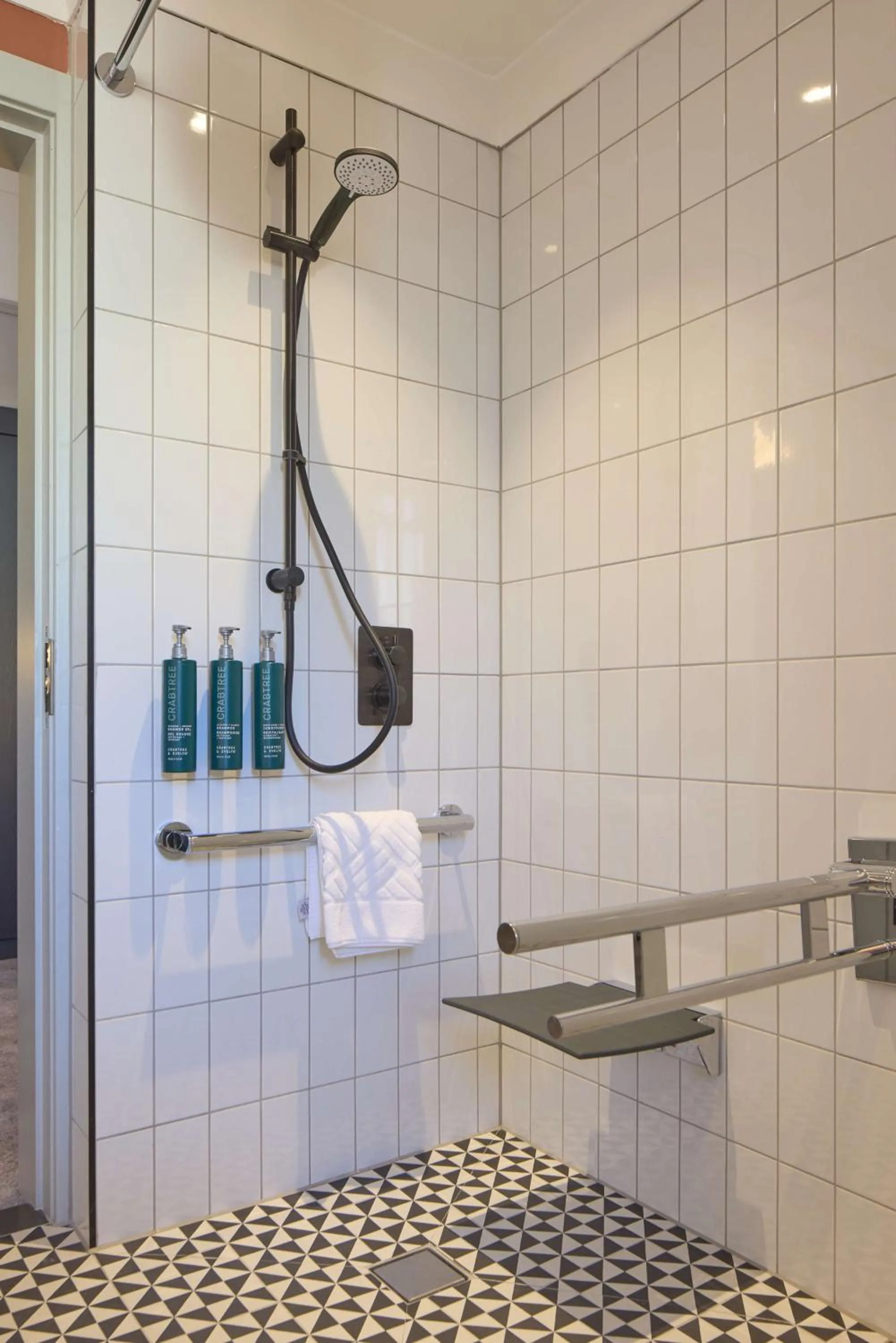 Bathroom in DoubleTree By Hilton Brighton Metropole