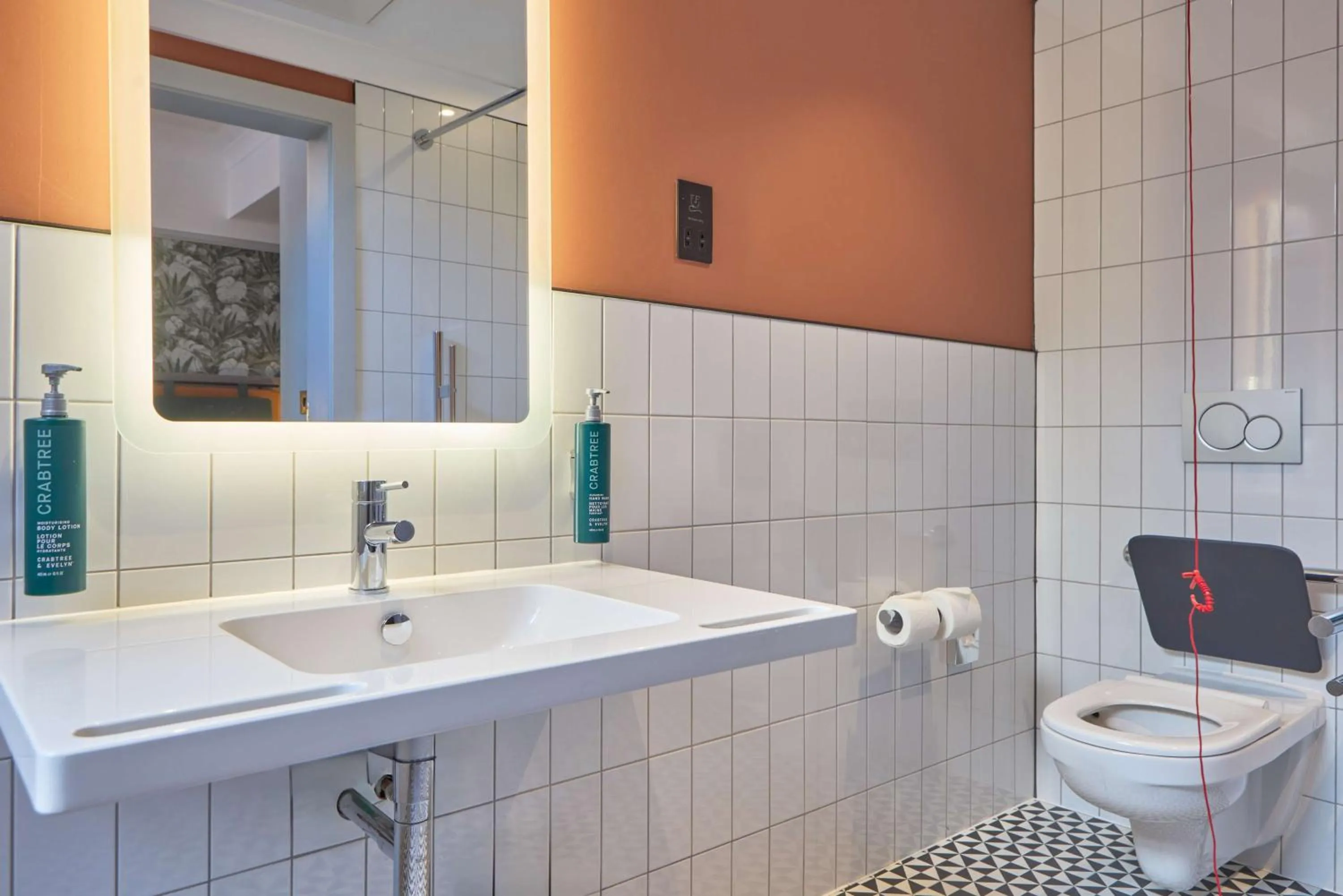 Bedroom in DoubleTree By Hilton Brighton Metropole