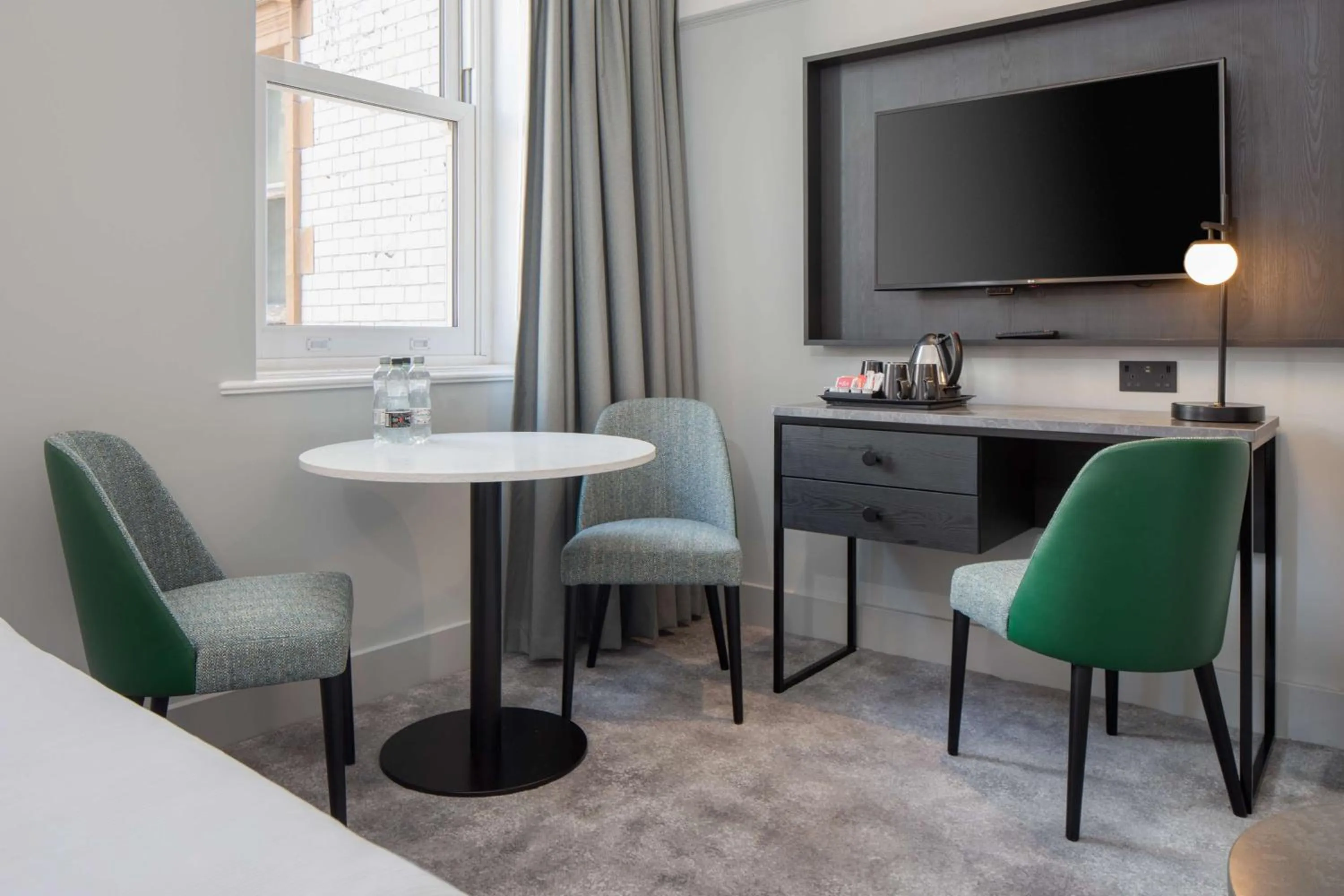 Bedroom in DoubleTree By Hilton Brighton Metropole