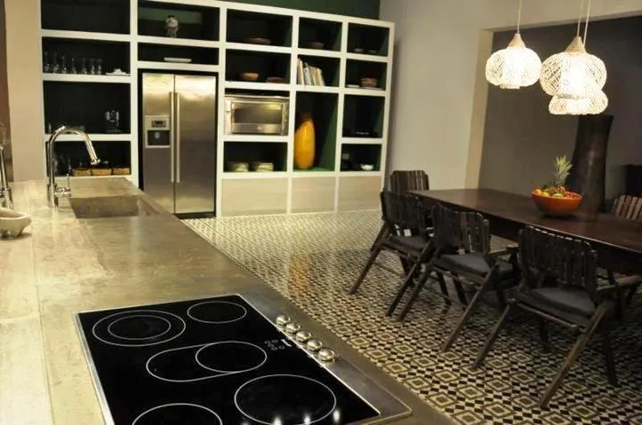 Restaurant/places to eat in Los Patios Hotel Granada