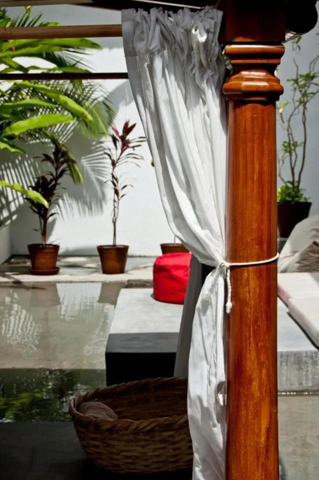 Decorative detail in Los Patios Hotel Granada